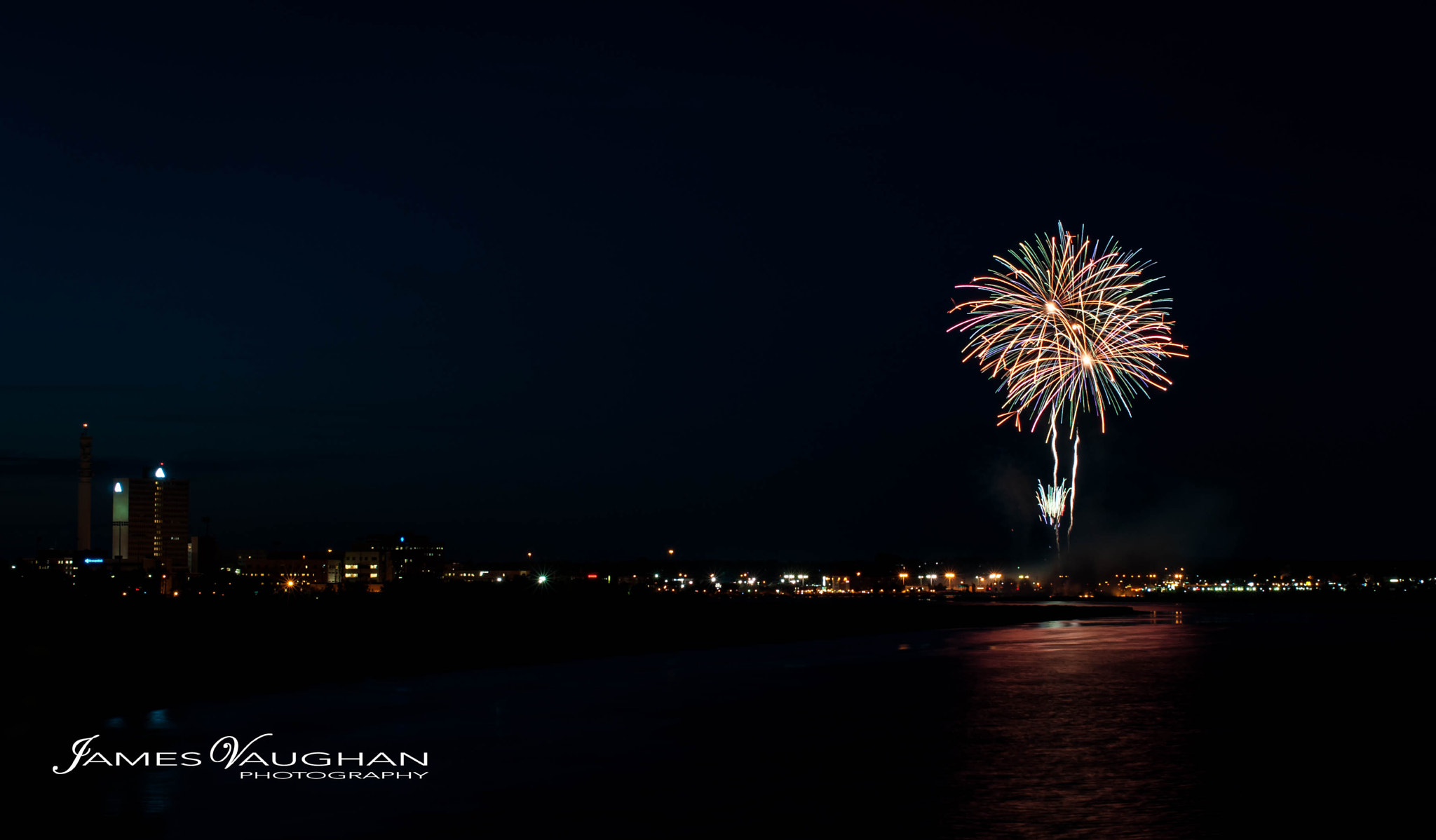 Nikon D90 + AF Zoom-Nikkor 35-70mm f/2.8D sample photo. Canada day 2016 photography