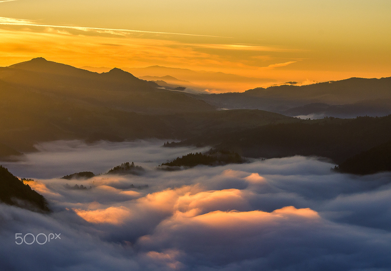 Pentax smc DA 55-300mm F4.0-5.8 ED sample photo. Sunrise in pieniny..... photography