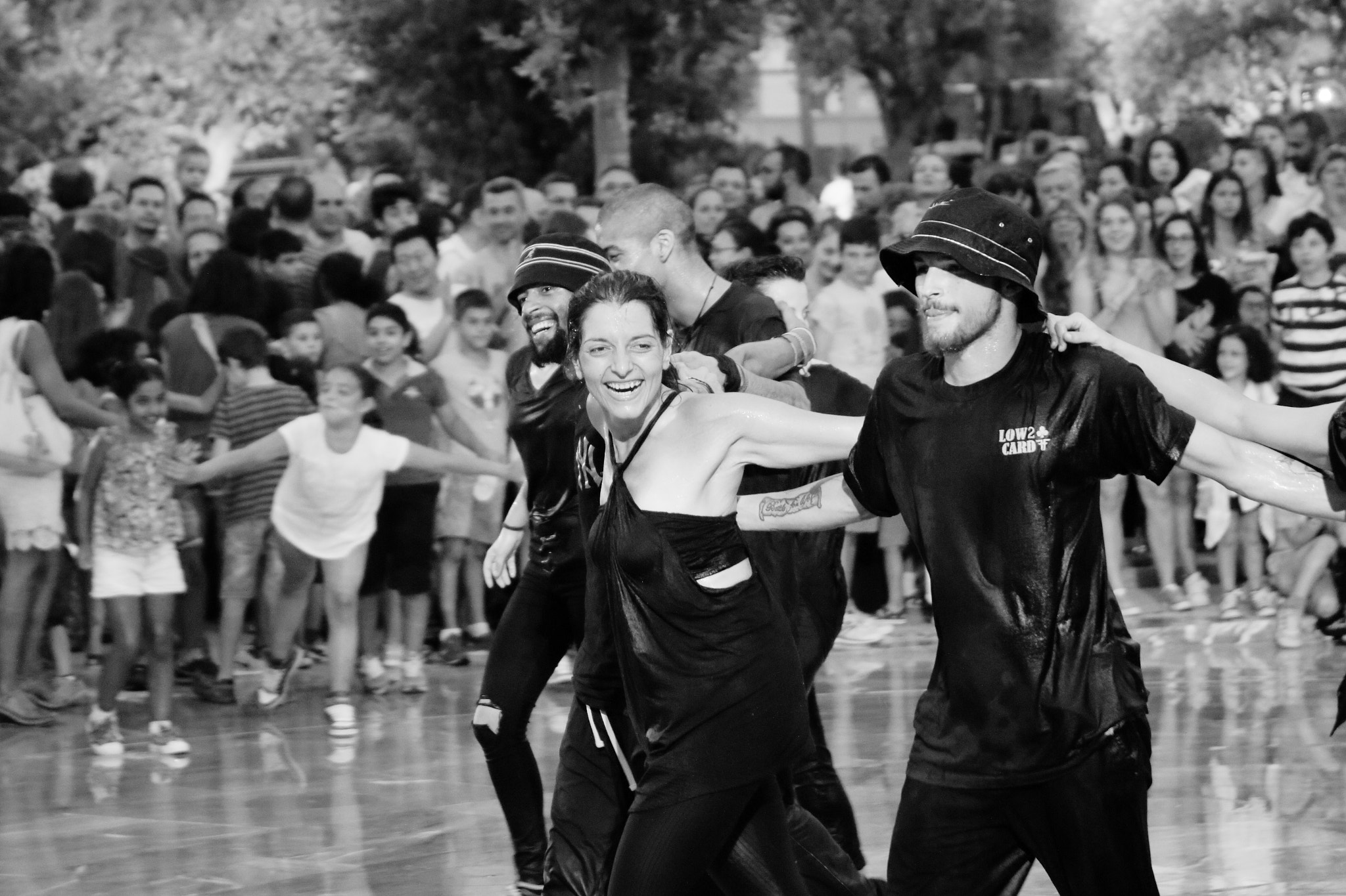 Canon EF 24-85mm F3.5-4.5 USM sample photo. Street dance photography