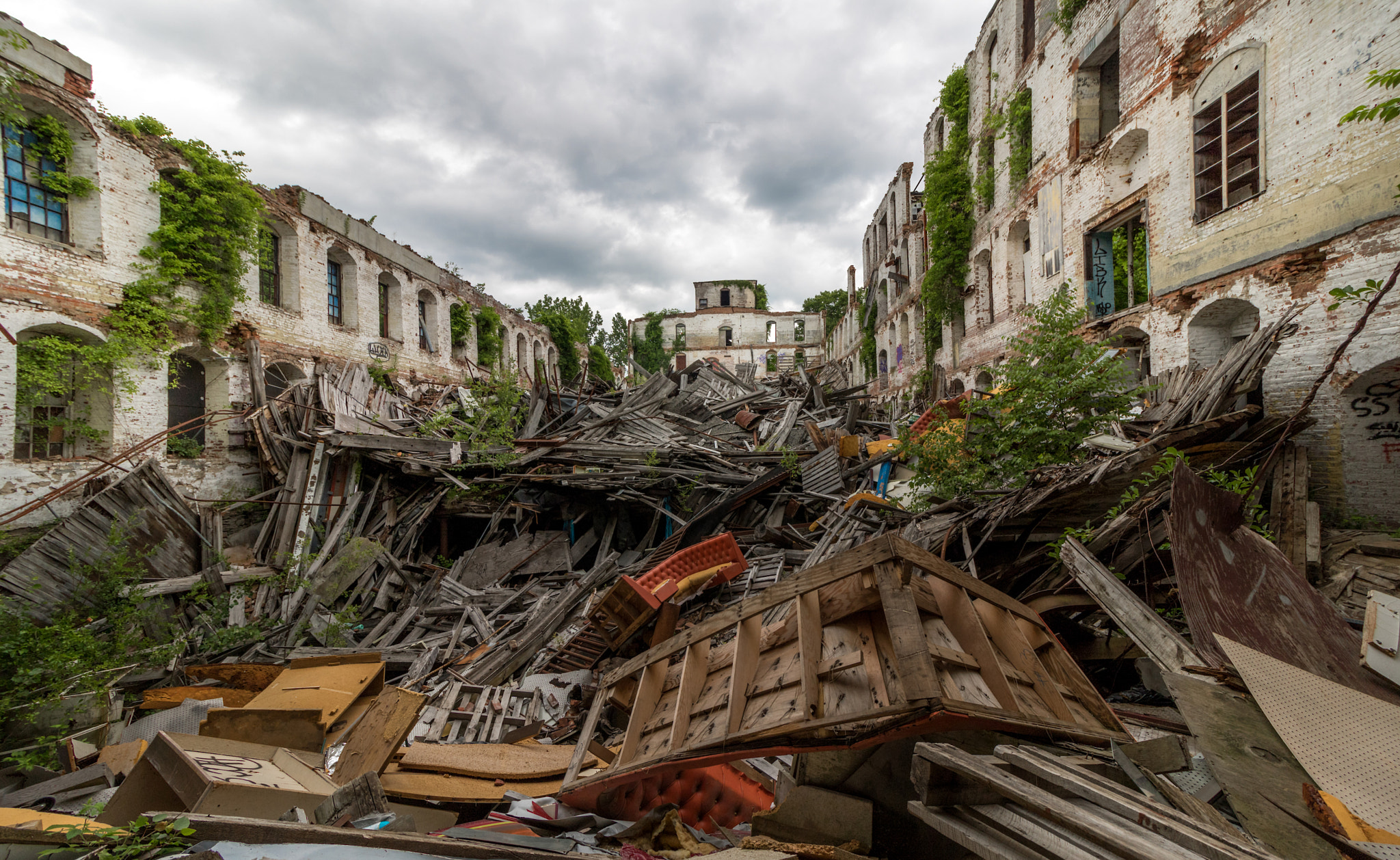 Canon EF-S 10-18mm F4.5–5.6 IS STM sample photo. Ruins photography