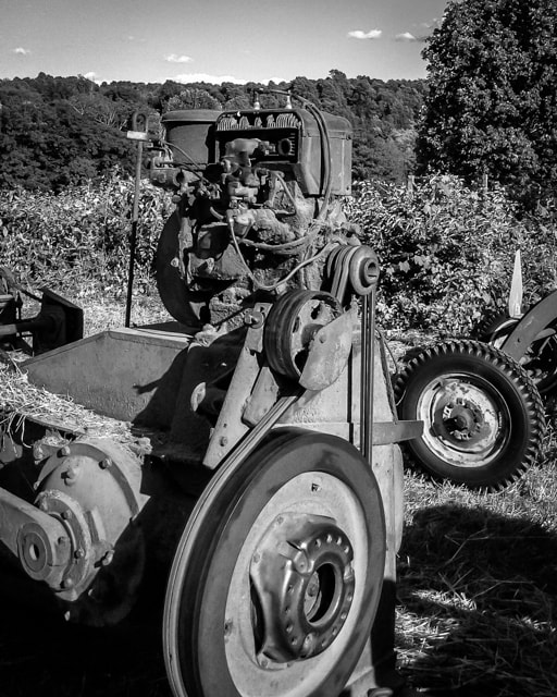iPod touch back camera 3.3mm f/2.4 sample photo. Tractor #7 photography
