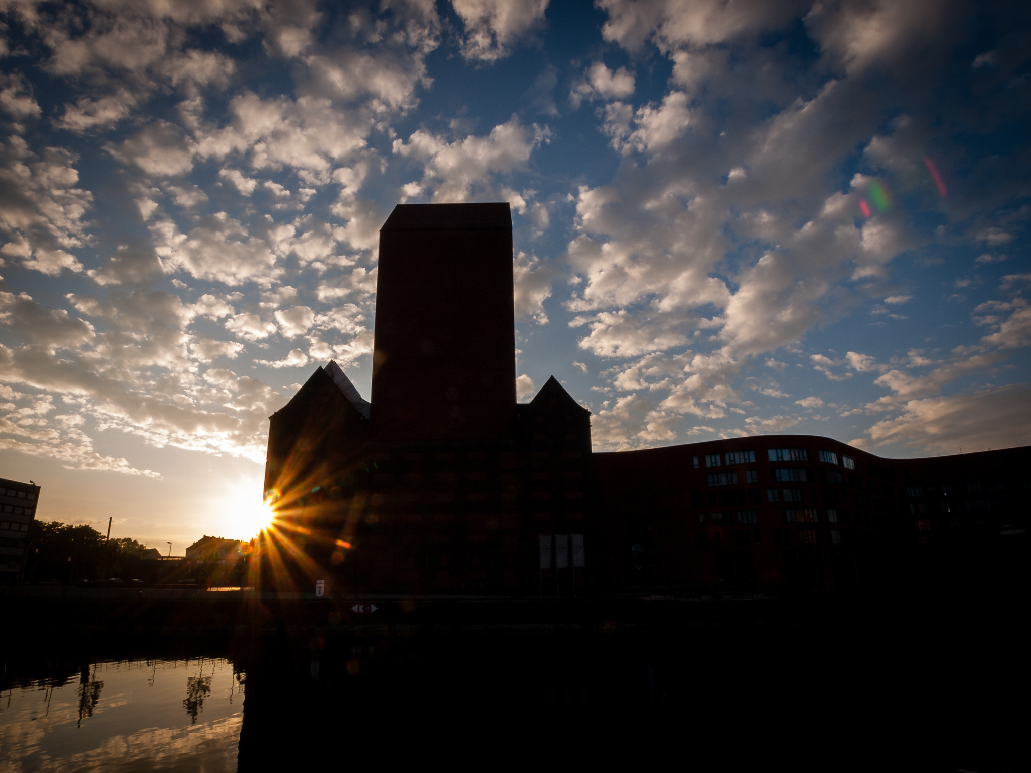 Olympus Zuiko Digital ED 9-18mm F4.0-5.6 sample photo. Duisburg innenhafen photography