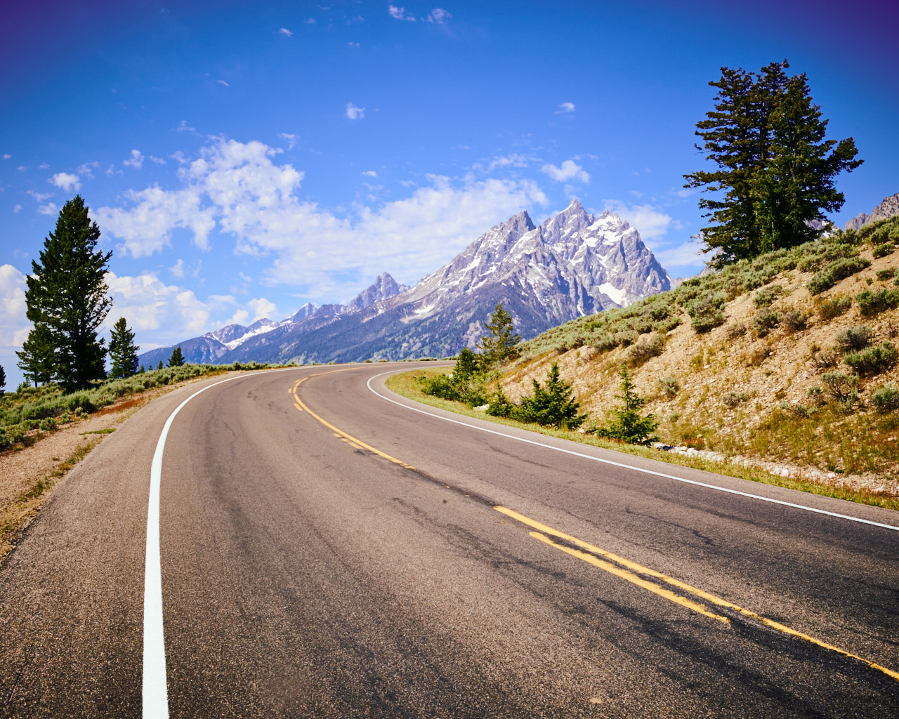 Schneider LS 55mm f/2.8 sample photo. Road to tetons photography