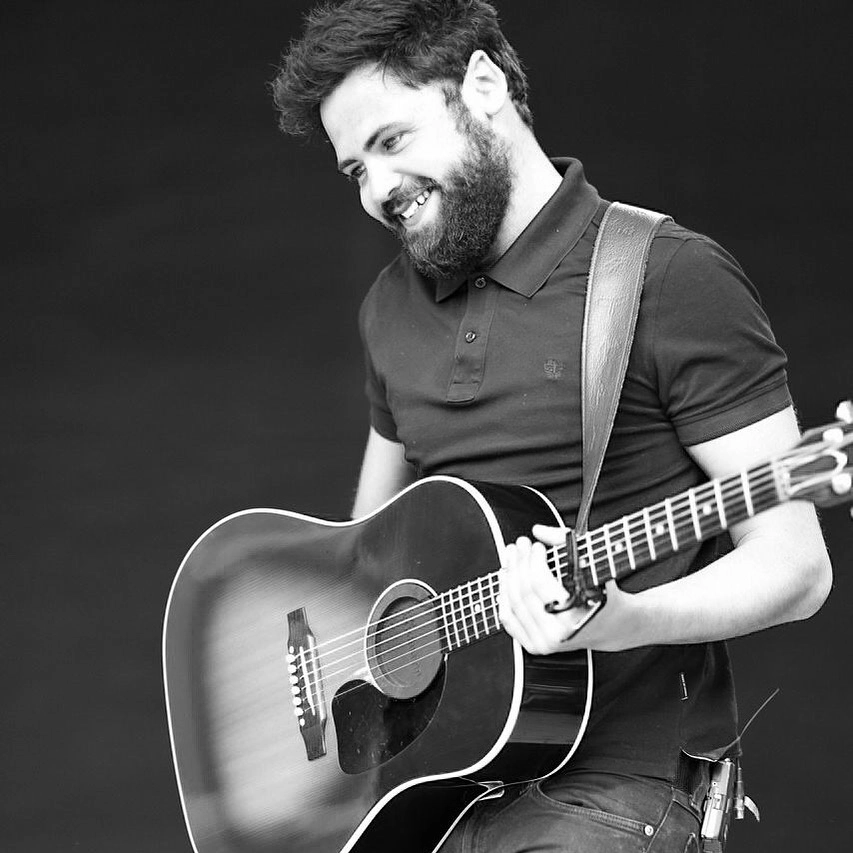 Canon EF 85mm F1.2L II USM sample photo. Passenger busking in amsterdam photography