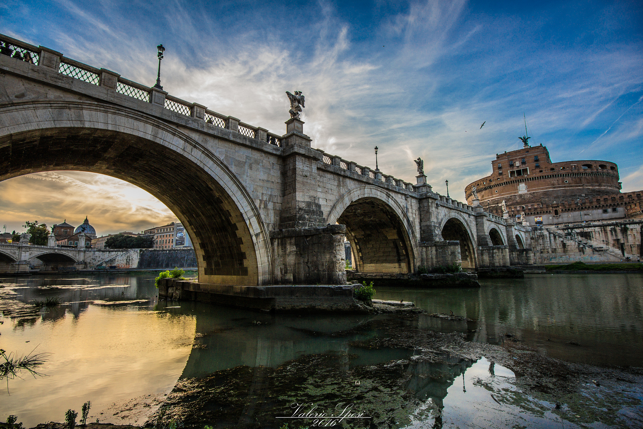 Canon EF-S 10-18mm F4.5–5.6 IS STM sample photo. Bridge in line photography