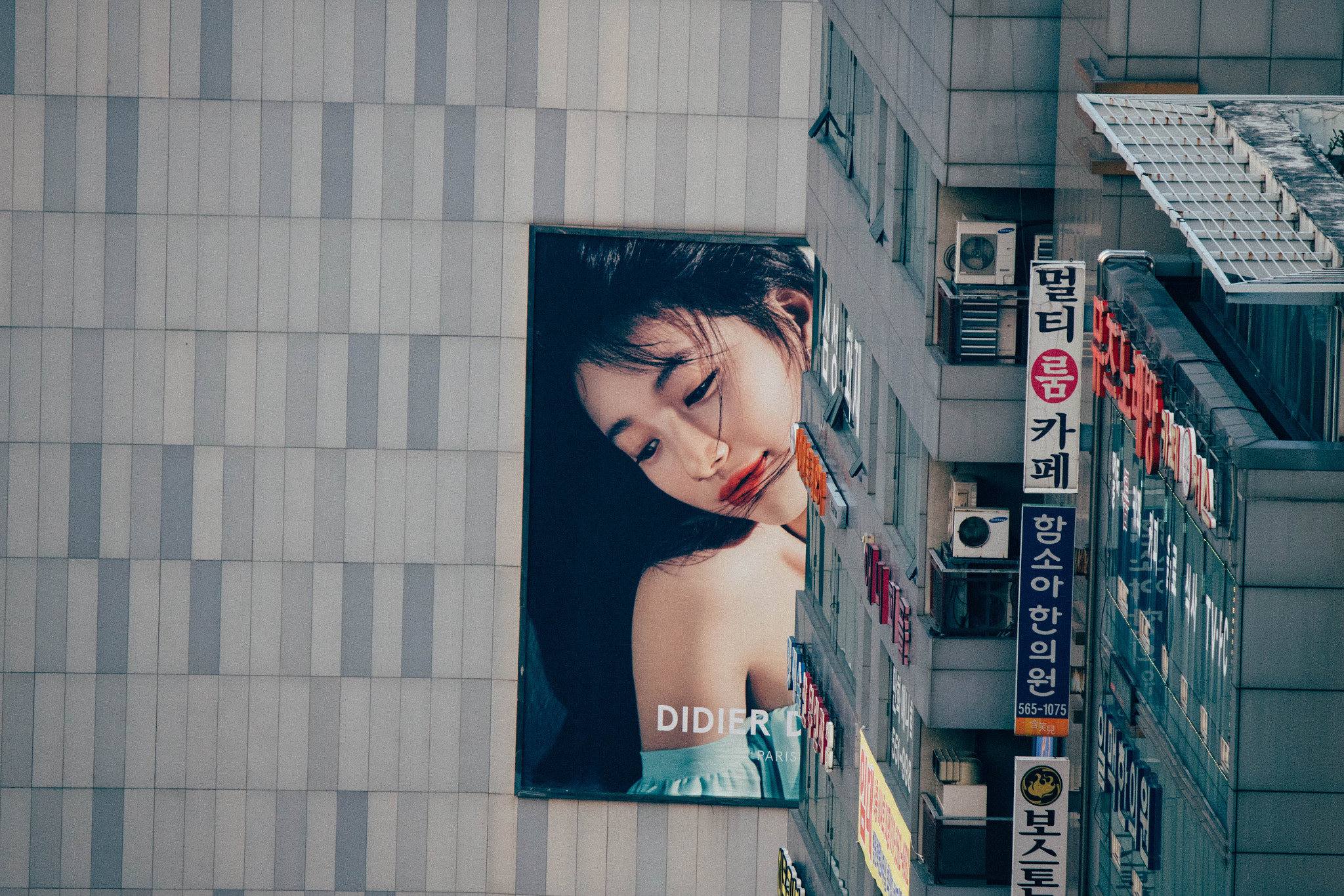 Canon EOS 760D (EOS Rebel T6s / EOS 8000D) sample photo. Lotte mart 수지배 photography