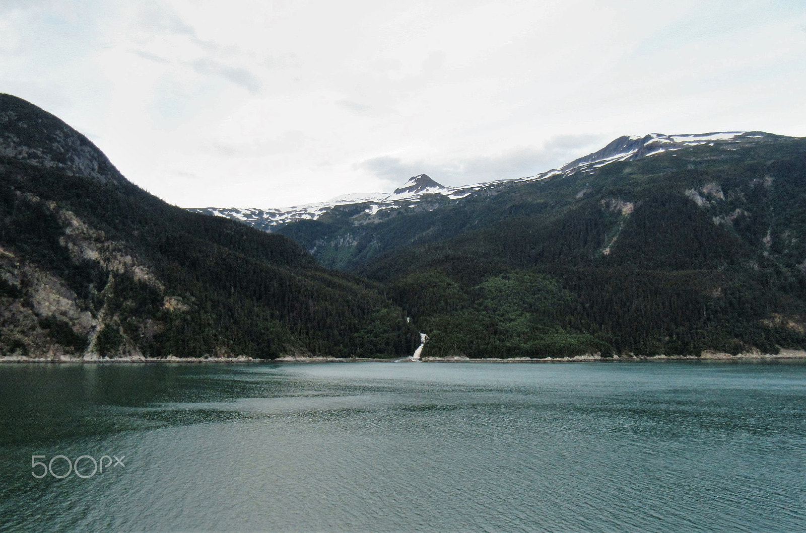 Canon PowerShot ELPH 340 HS (IXUS 265 HS / IXY 630) sample photo. Skagway photography