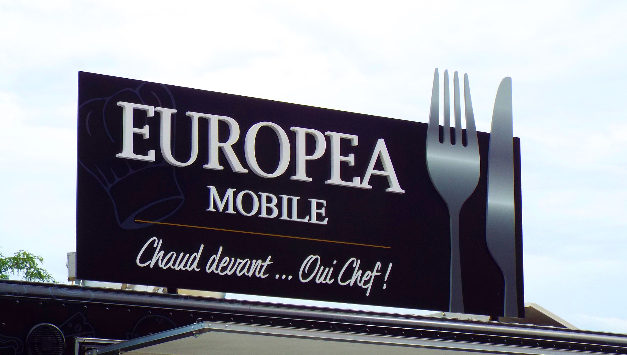 Fujifilm FinePix S8300 sample photo. Europea mobile foodtruck photography