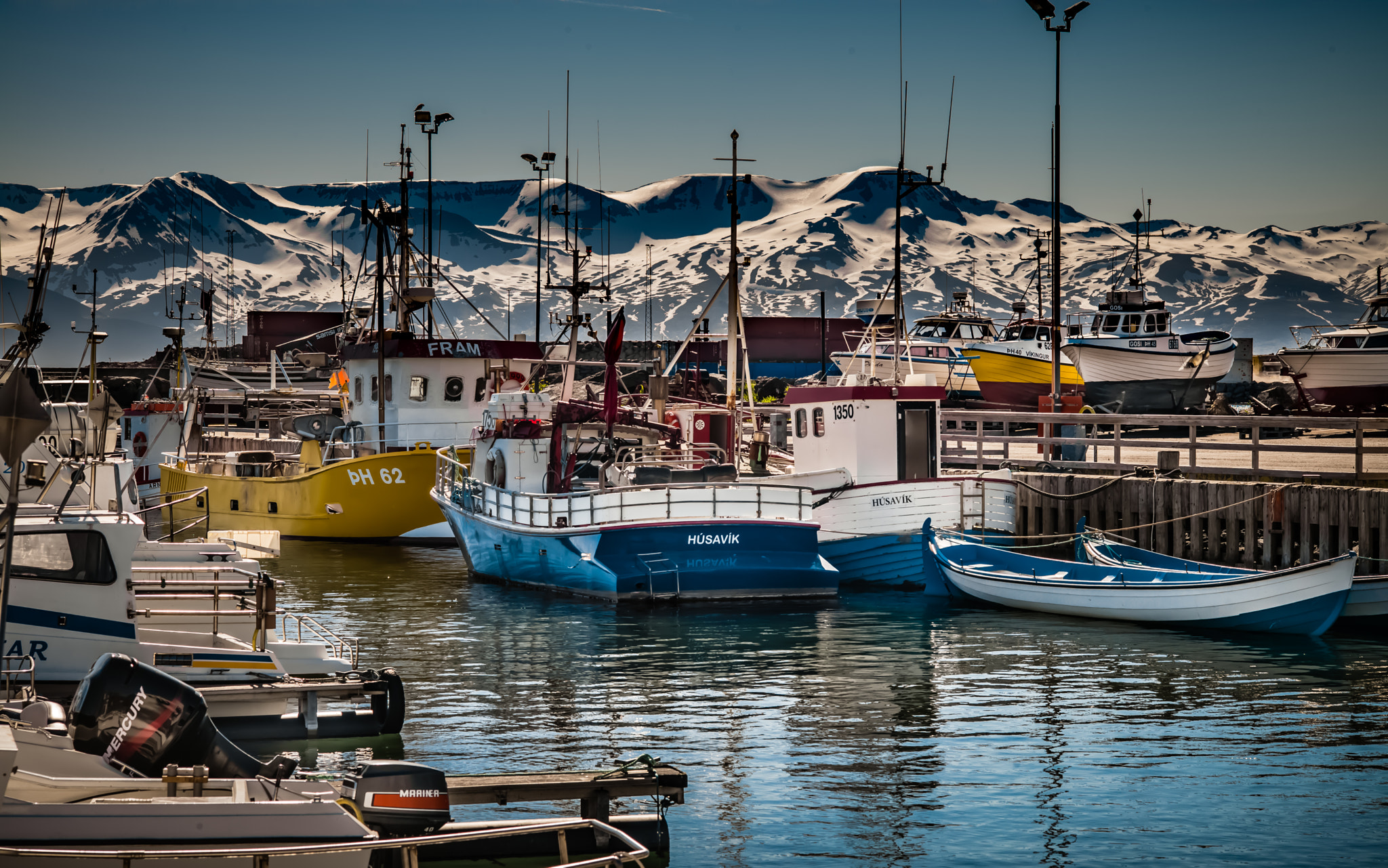 Leica APO-Summicron-M 90mm F2 ASPH sample photo. Iceland: the north - sense of adventure, expedition, exploration ... - harbor of húsavík photography