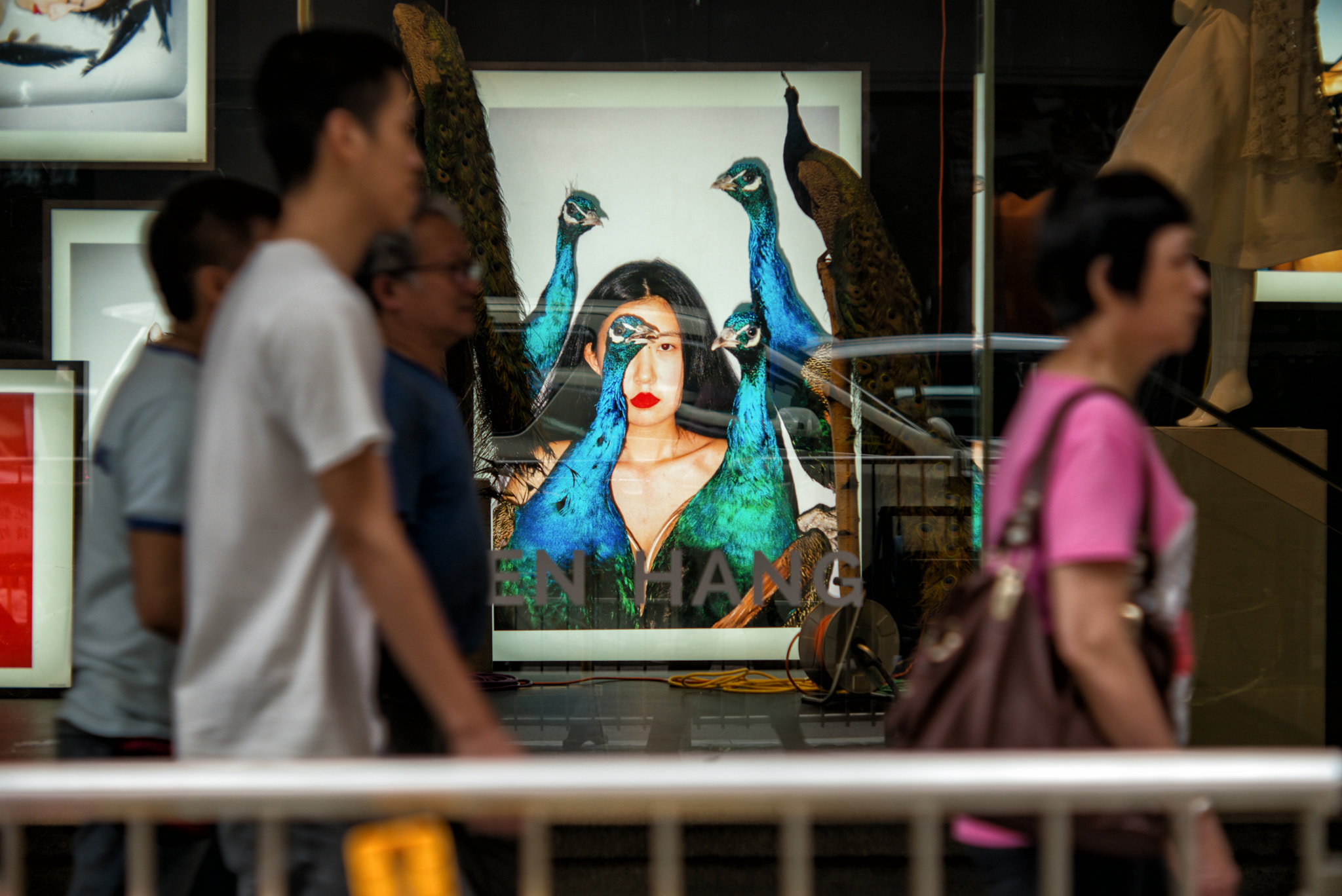 Leica M (Typ 240) + Tele-Elmarit 1:2.8/90 sample photo. Morning rush hour, central, hong kong photography