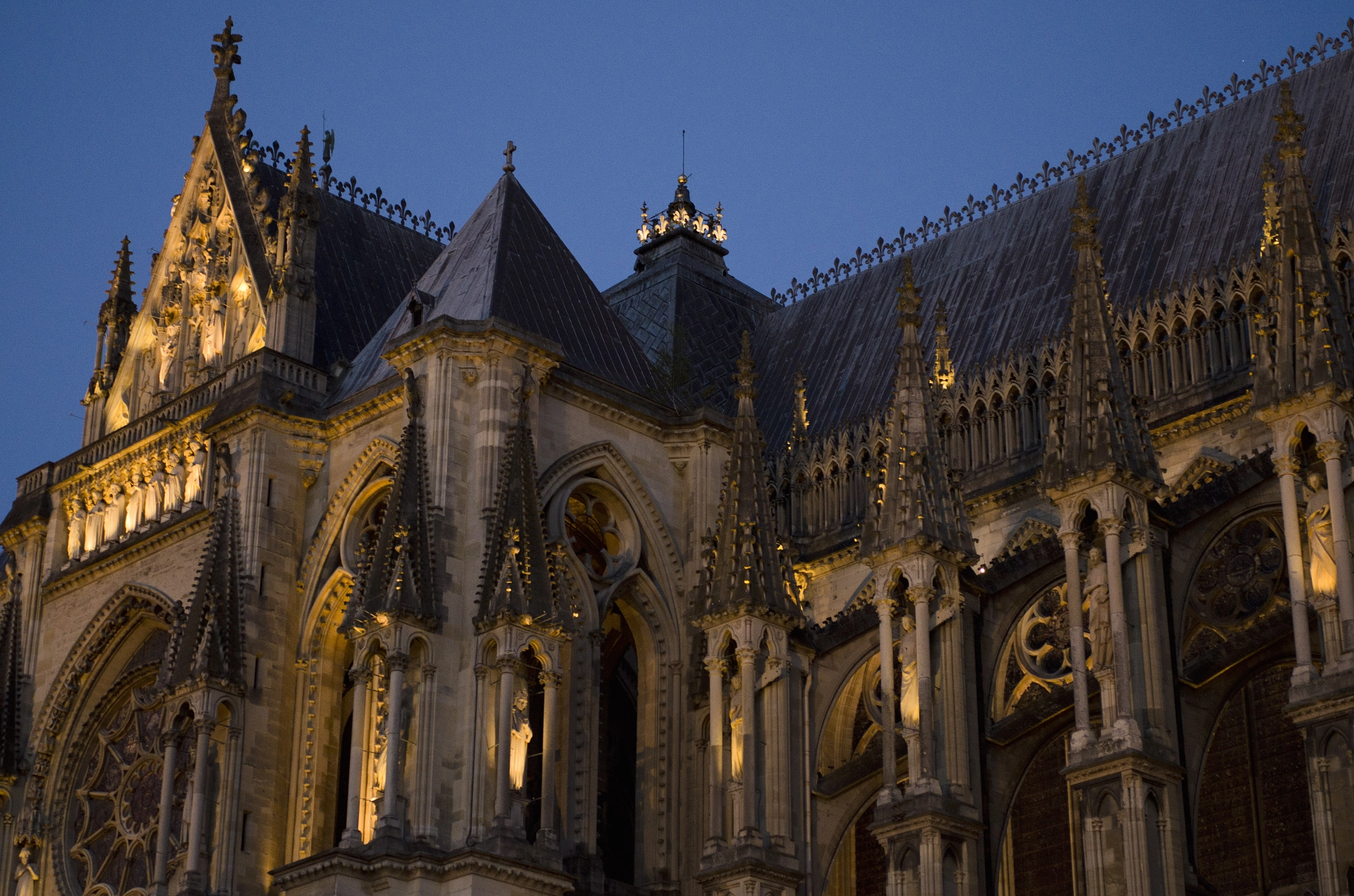 Nikon D7000 + Sigma 50mm F2.8 EX DG Macro sample photo. La cathédrale partie ouest photography