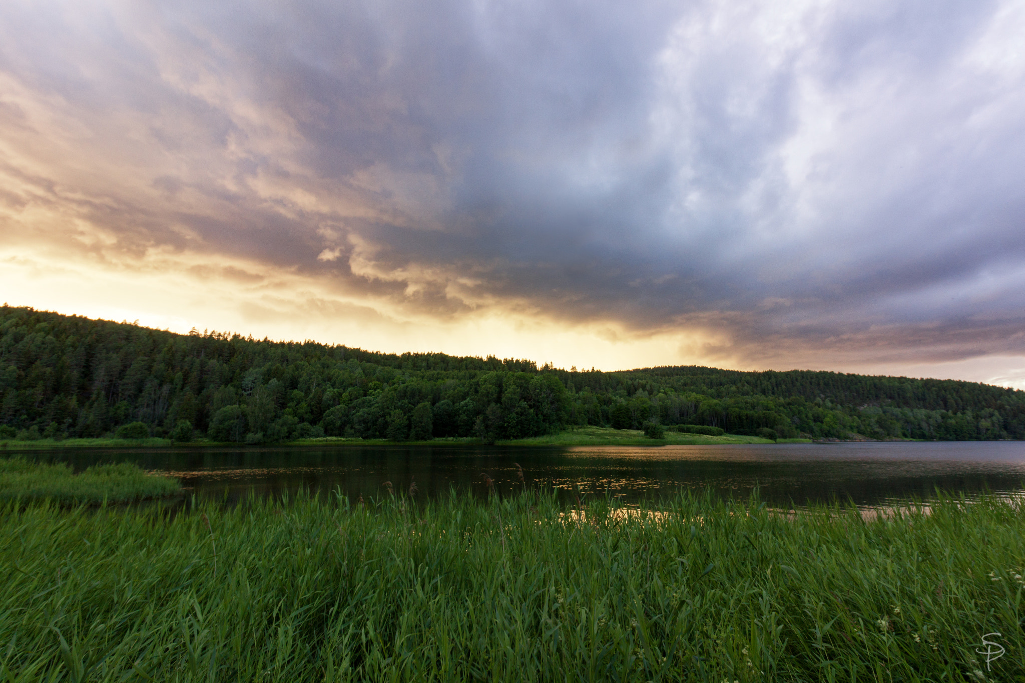 Canon EF-S 10-18mm F4.5–5.6 IS STM sample photo. Calm before the storm photography