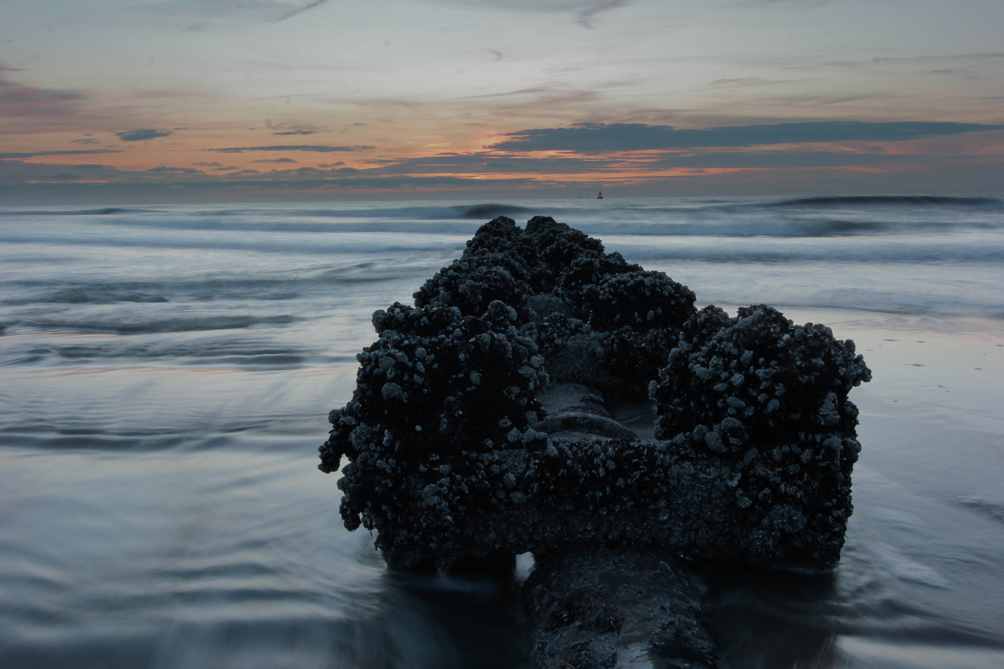 Tokina AT-X Pro 12-24mm F4 (IF) DX sample photo. Stone and water photography