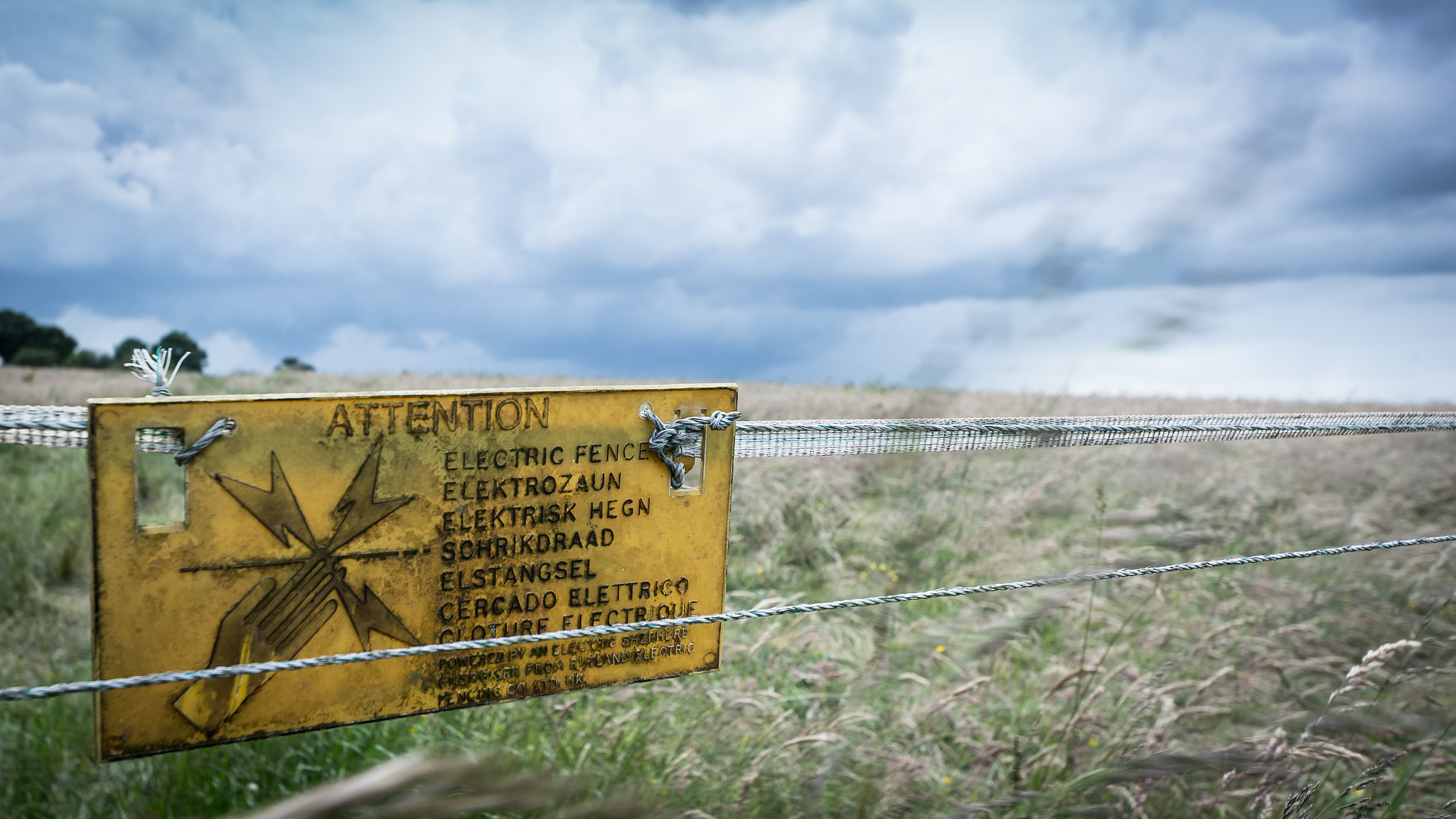 Sigma 8-16mm F4.5-5.6 DC HSM sample photo. Electric fence warning photography