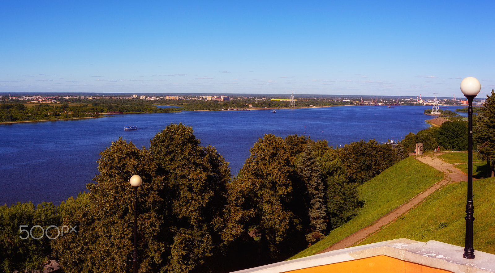 Canon EF 35-135mm f/4-5.6 USM sample photo. The volga river embankment photography