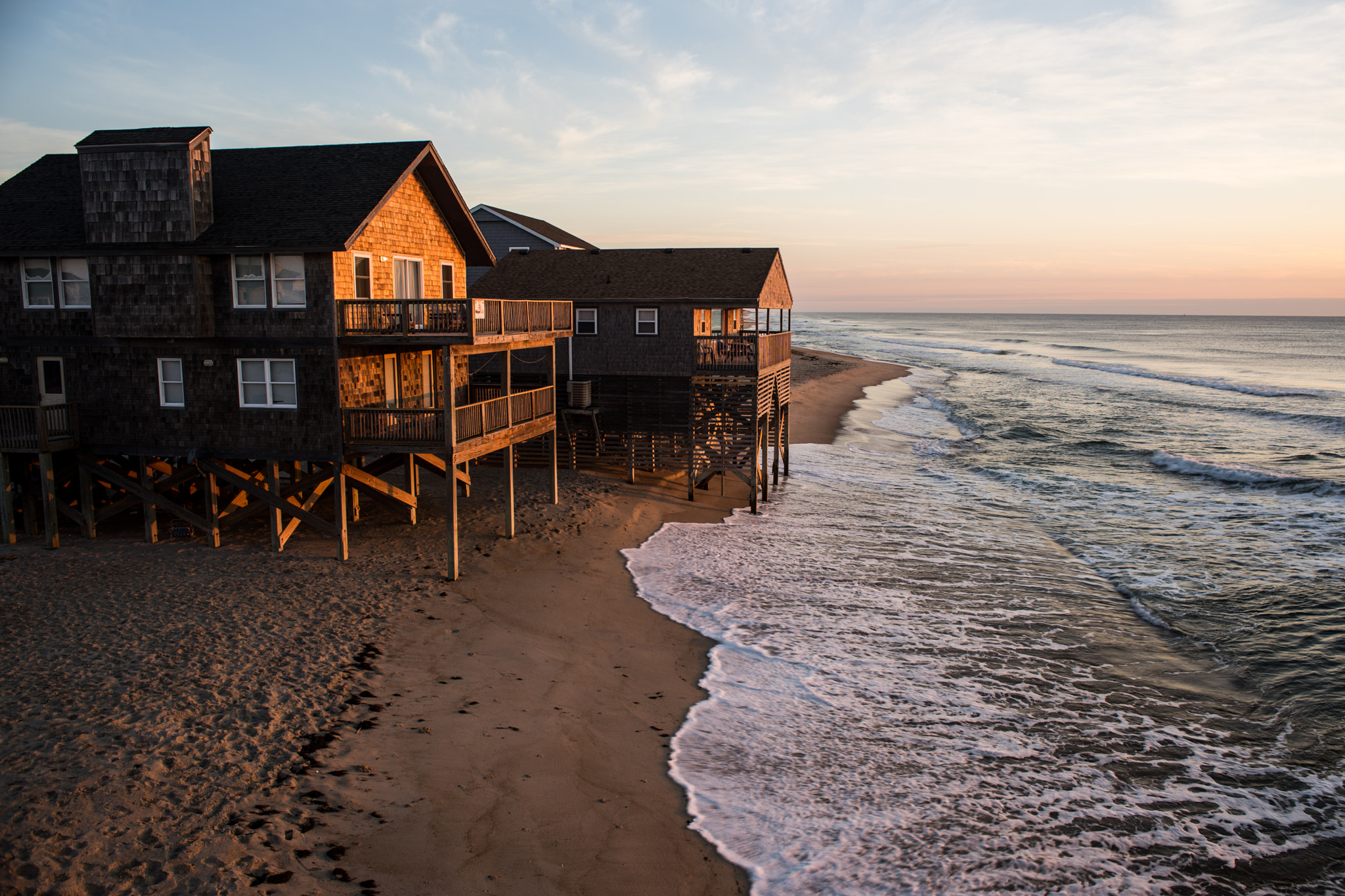 Nikon D810 + Nikon AF Nikkor 24mm F2.8D sample photo. Morning in rodanthe, outer banks photography