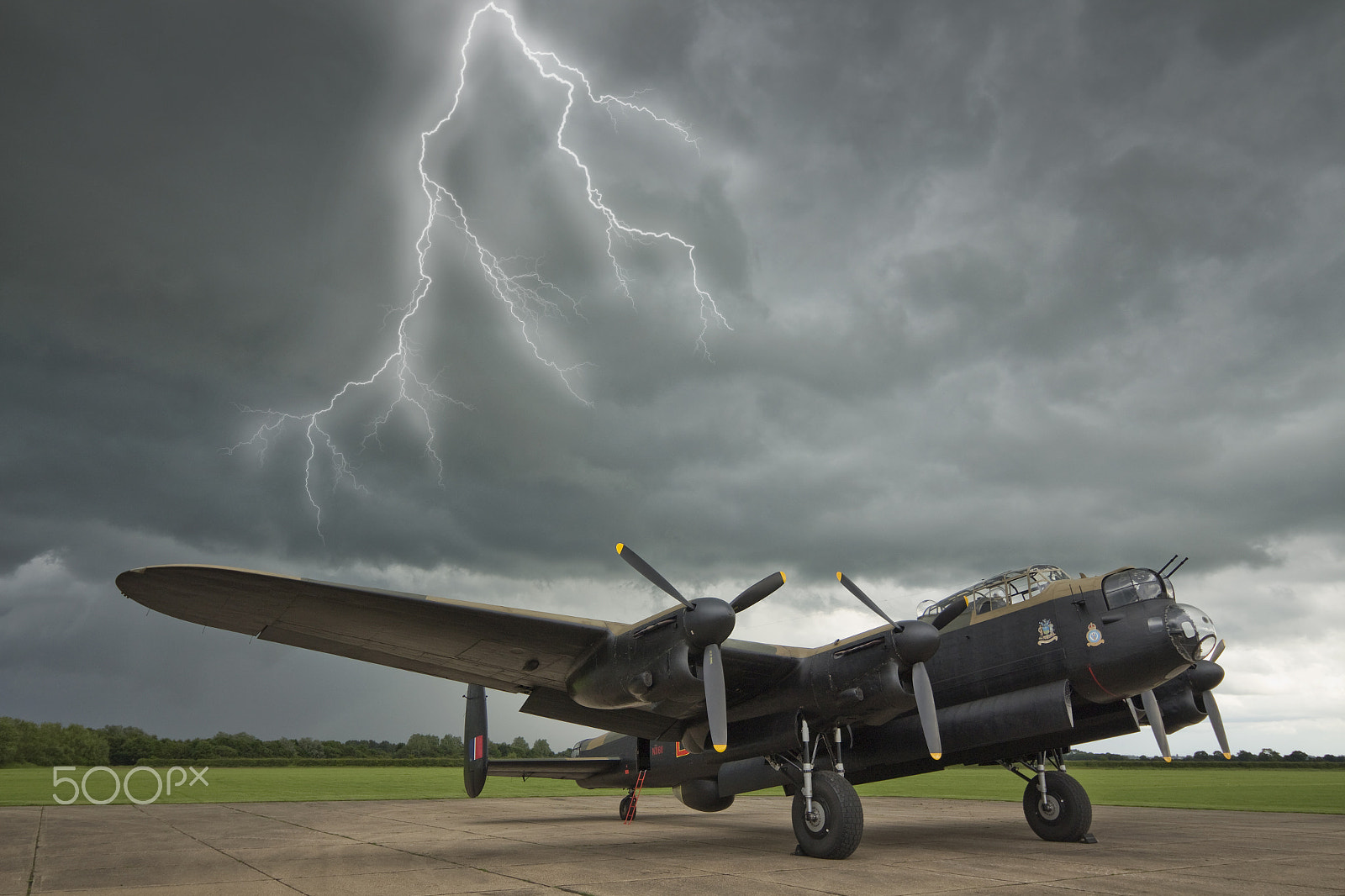 Canon EF-S 10-18mm F4.5–5.6 IS STM sample photo. Lancaster bomber, just jane photography