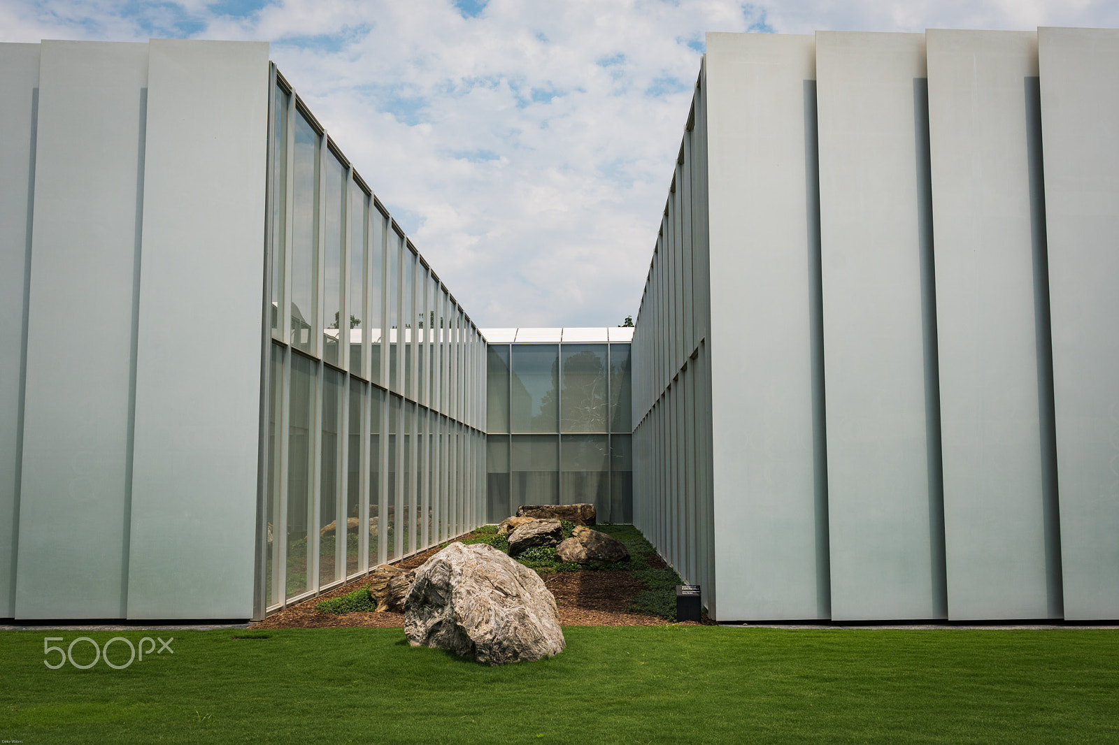 Sony a6300 + Sony Sonnar T* E 24mm F1.8 ZA sample photo. Rock garden photography