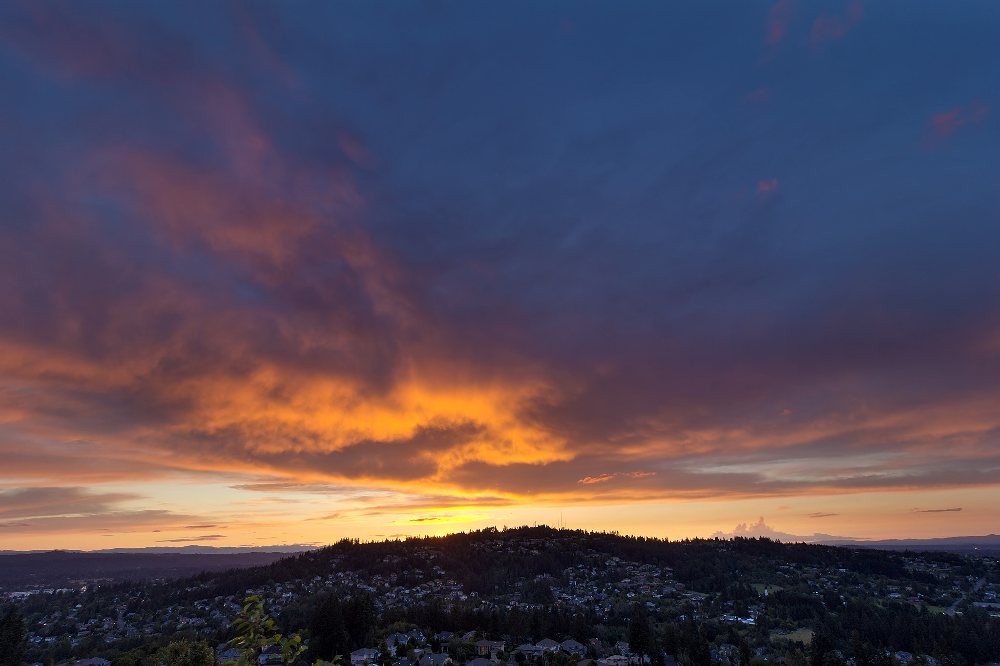Canon EF-S 10-18mm F4.5–5.6 IS STM sample photo. Stormy fiery sunset sky over happy valley photography