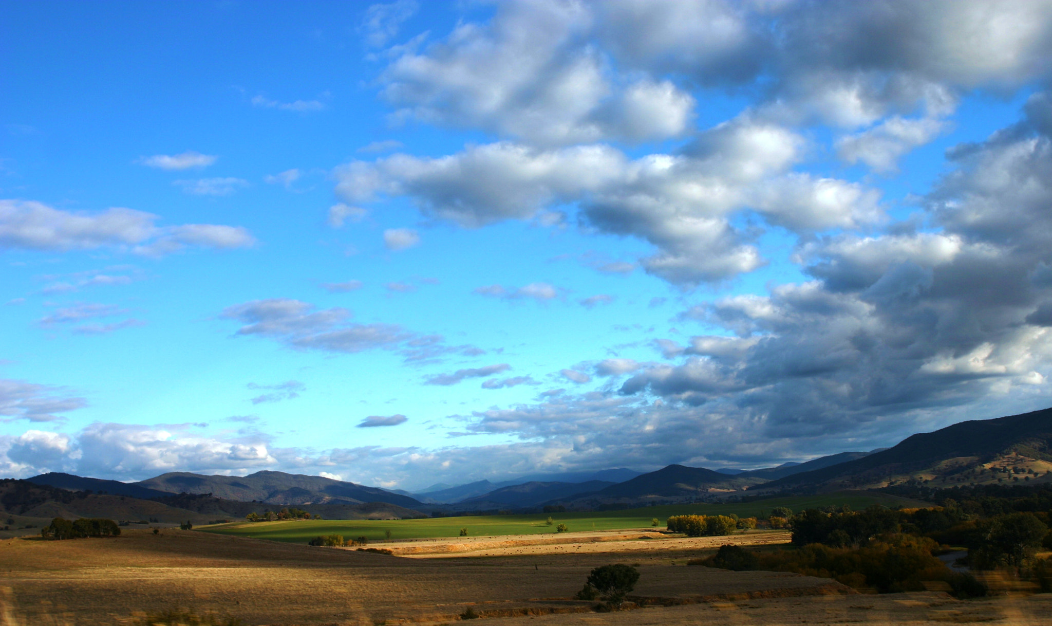 Canon EOS 300D (EOS Digital Rebel / EOS Kiss Digital) sample photo. Valley near tumut photography