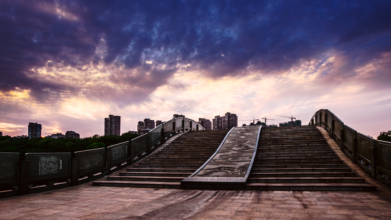 Canon EOS 6D + Canon EF 20-35mm f/2.8L sample photo. “”为智能对象 photography