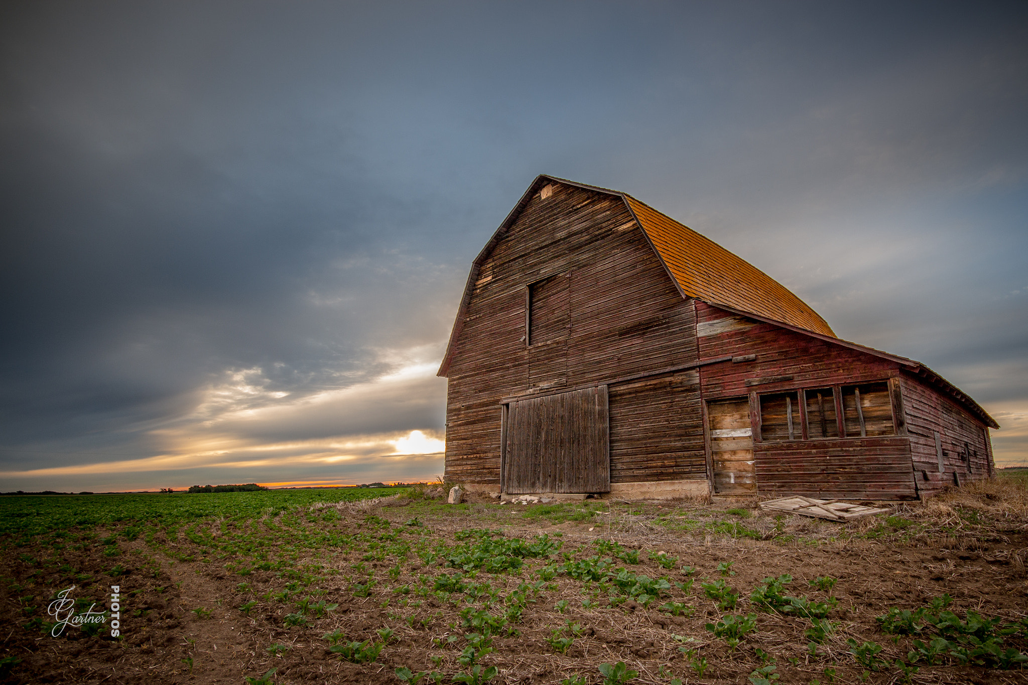 Canon EOS 650D (EOS Rebel T4i / EOS Kiss X6i) sample photo. Summertime barn photography