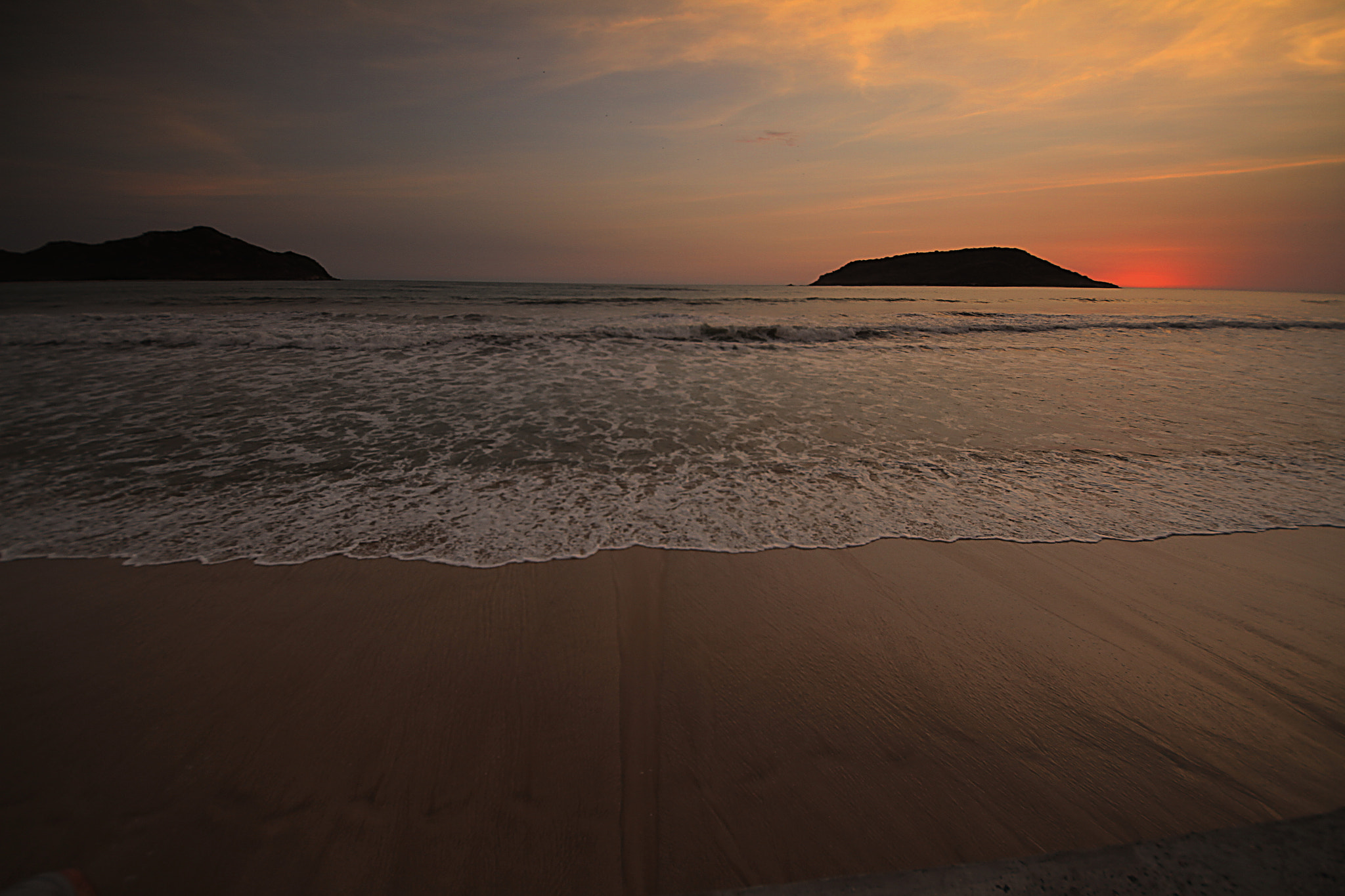 Sigma 8-16mm F4.5-5.6 DC HSM sample photo. Pacific ocean at mazatlán photography