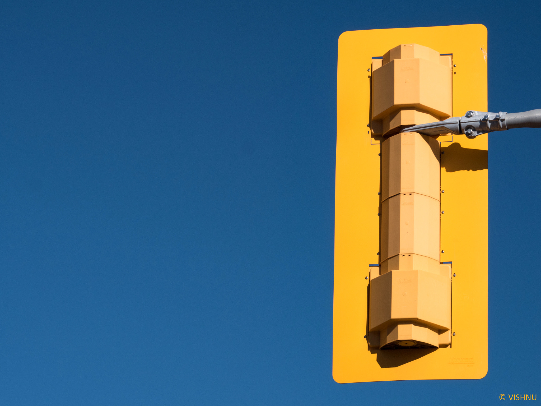 Panasonic Lumix DMC-GH4 sample photo. Traffic_light2.jpg photography