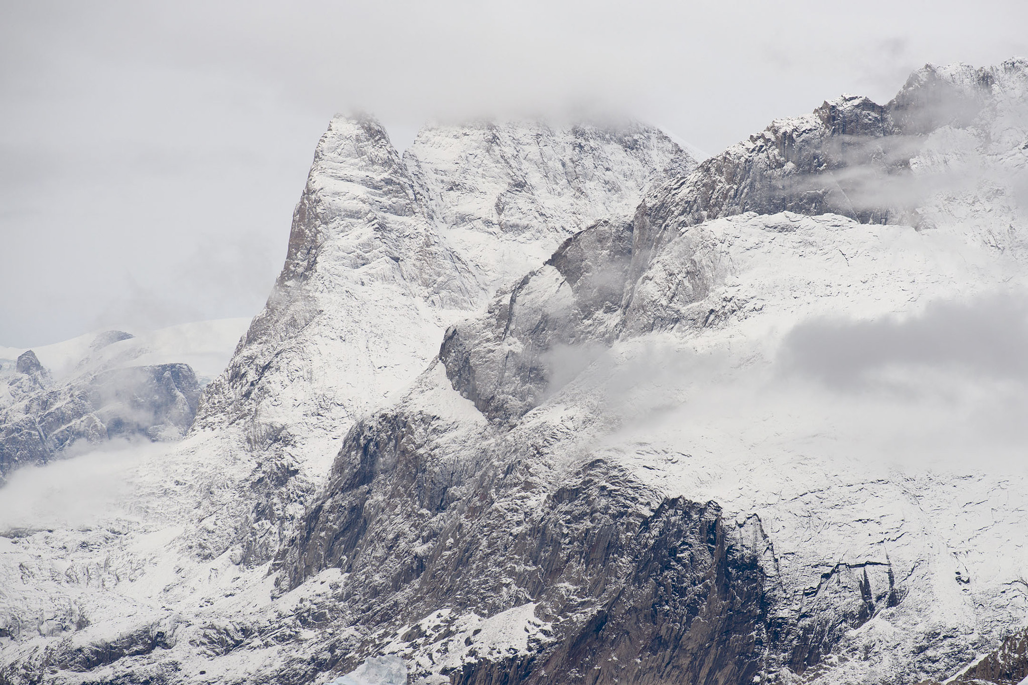 Sony Alpha DSLR-A900 + Minolta/Sony AF 70-200mm F2.8 G sample photo. Scoresby sund Ø fjord photography