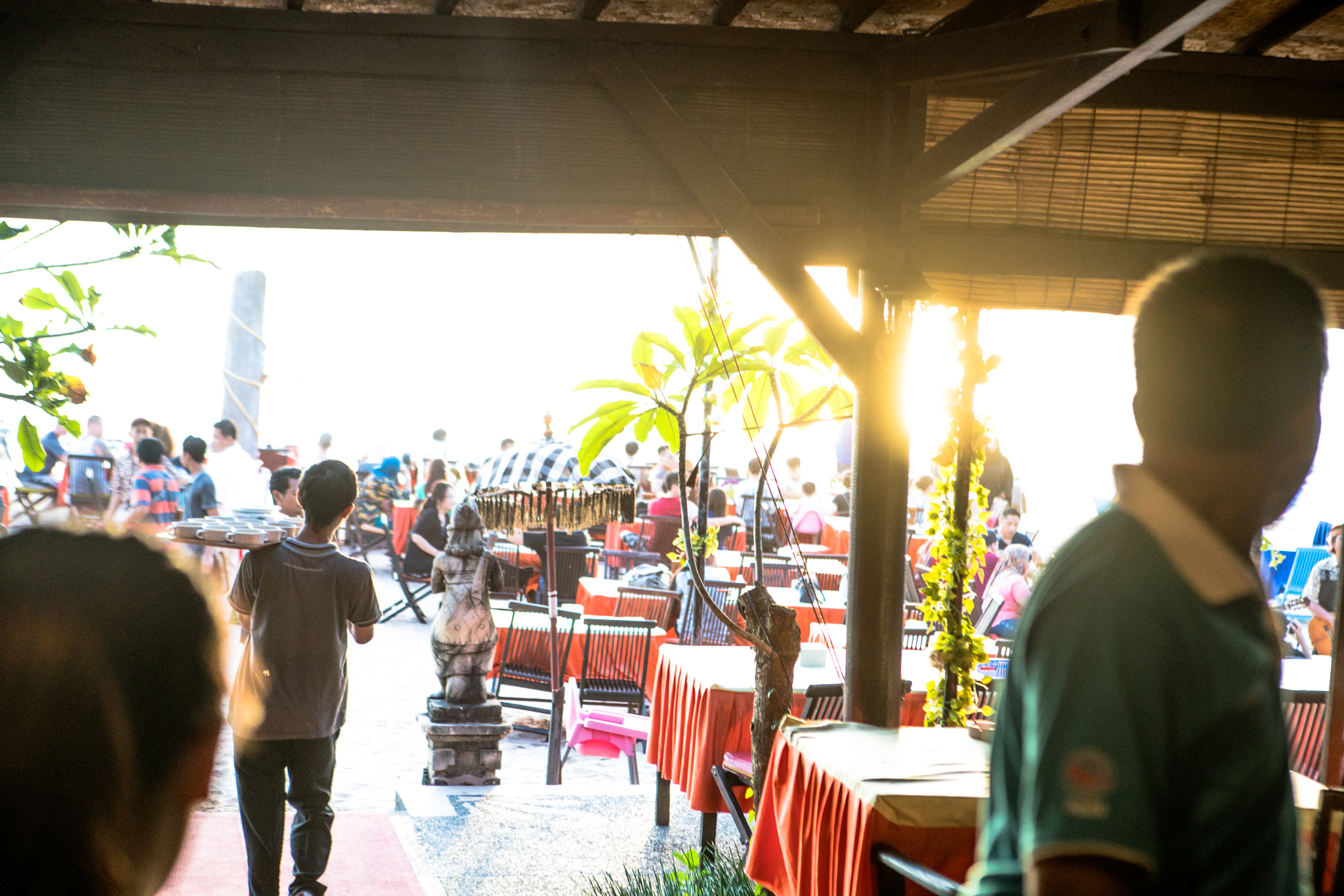 Sony a7R II + Canon EF 24-70mm F2.8L USM sample photo. Bustling fish market photography