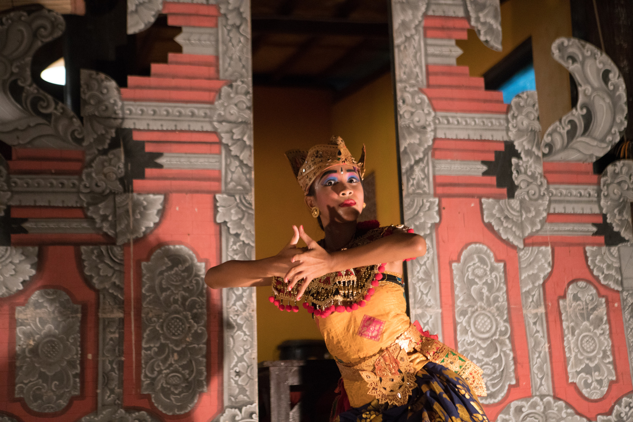 Sony a7R II + Canon EF 24-70mm F2.8L USM sample photo. Balinese dance photography