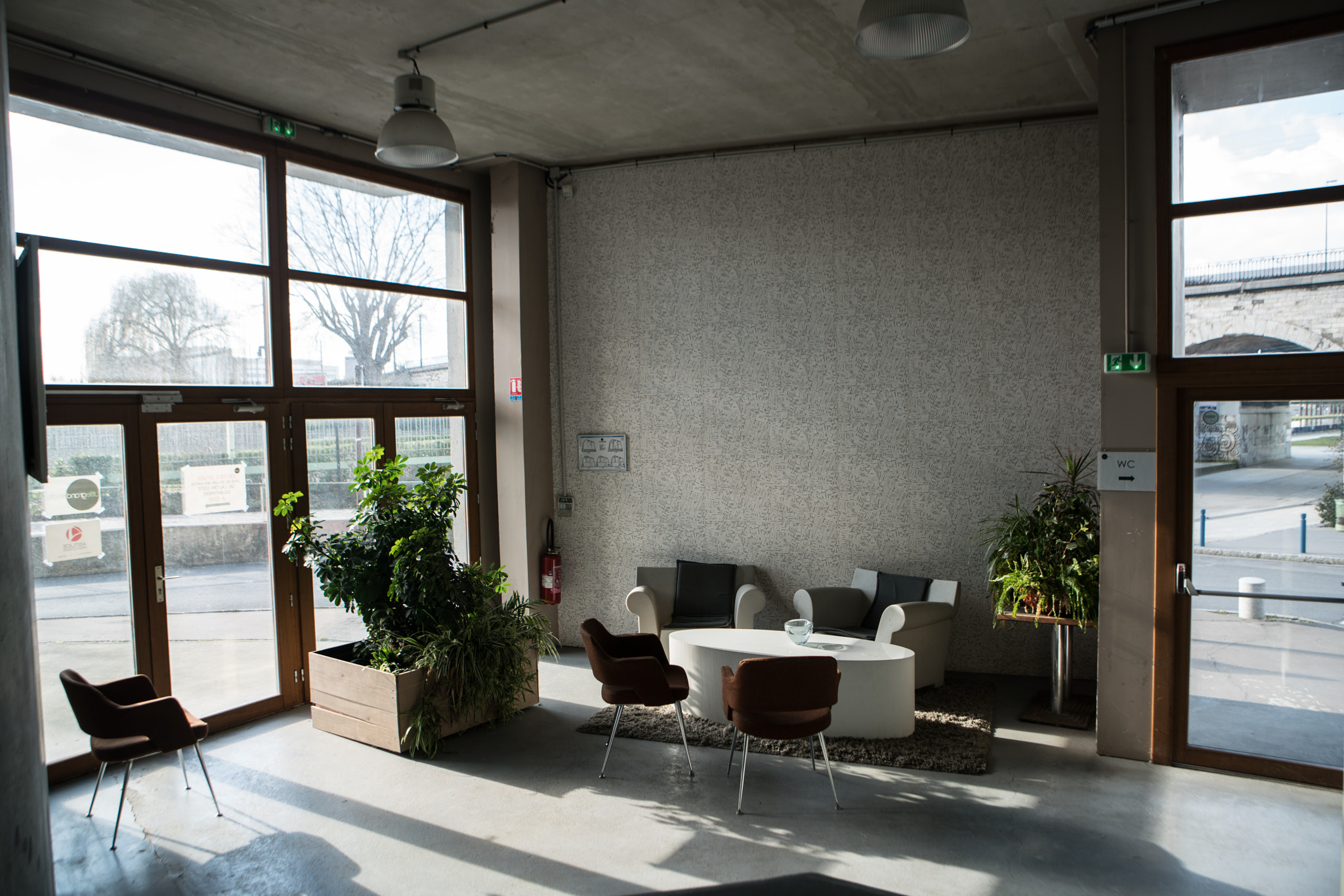 Sony a7R II + Canon EF 24-70mm F2.8L USM sample photo. Photo studio office, paris photography