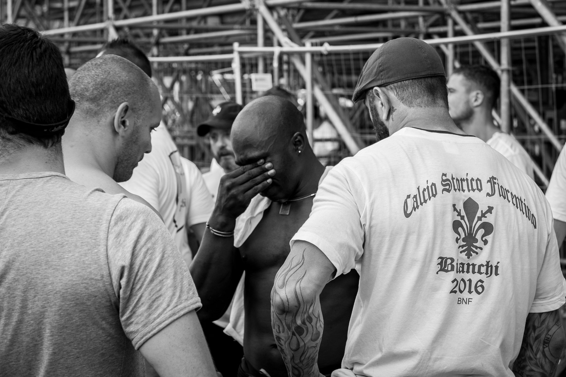Fujifilm X-E2S + Fujifilm XF 56mm F1.2 R sample photo. Before the fight photography