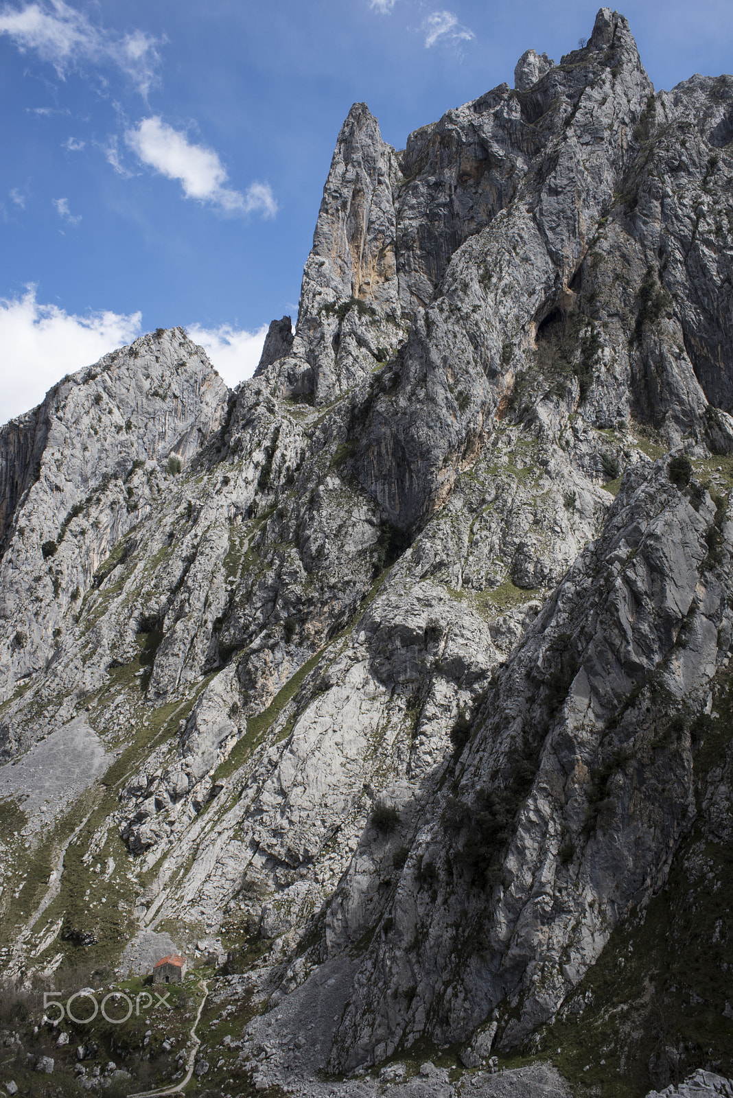 Nikon D810 + Nikon AF Nikkor 28mm F2.8D sample photo. Cares gorge, picos de europa, northern spain. photography