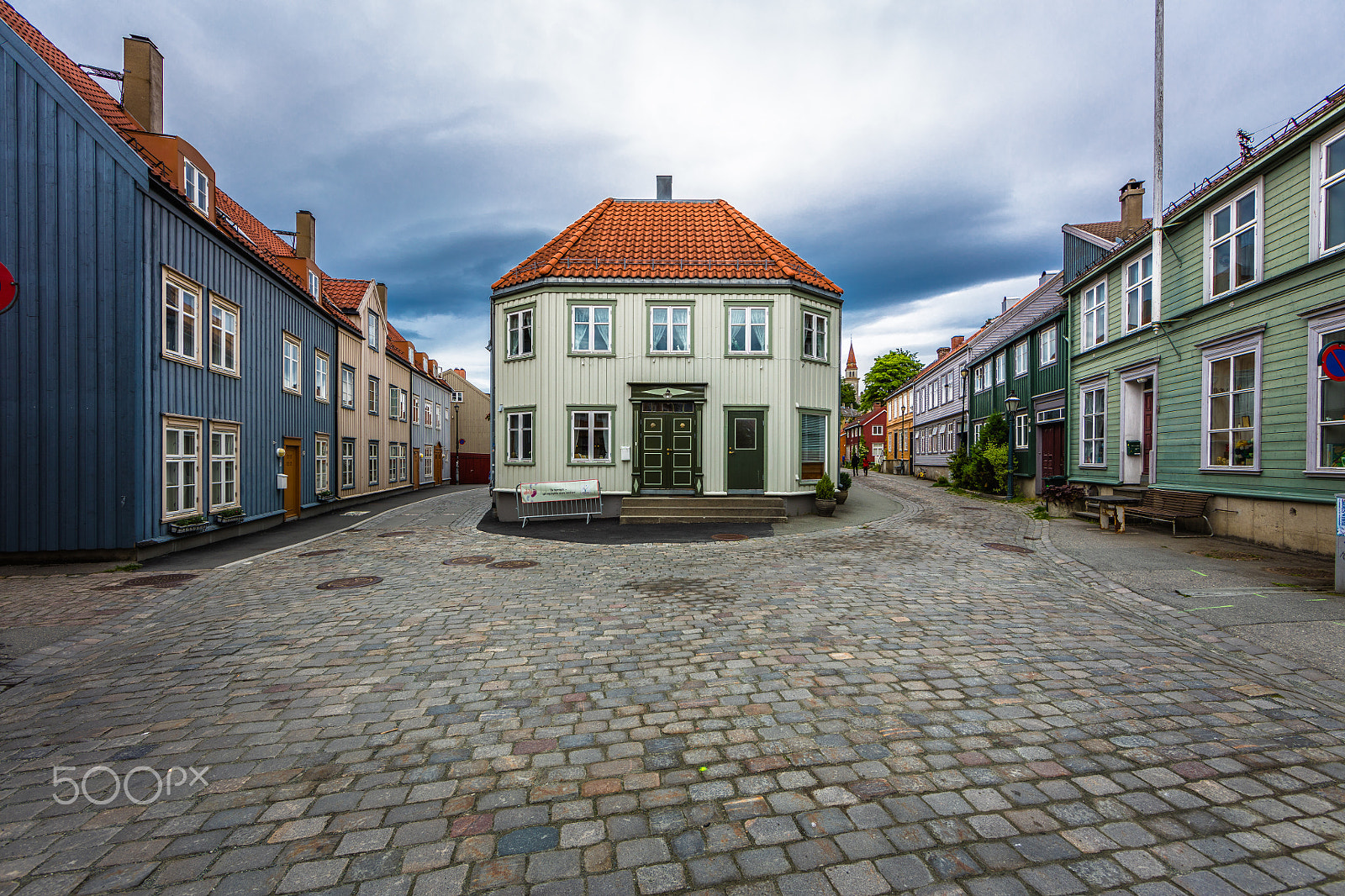 Canon EF 14mm F2.8L II USM sample photo. Bakklandet trondheim photography