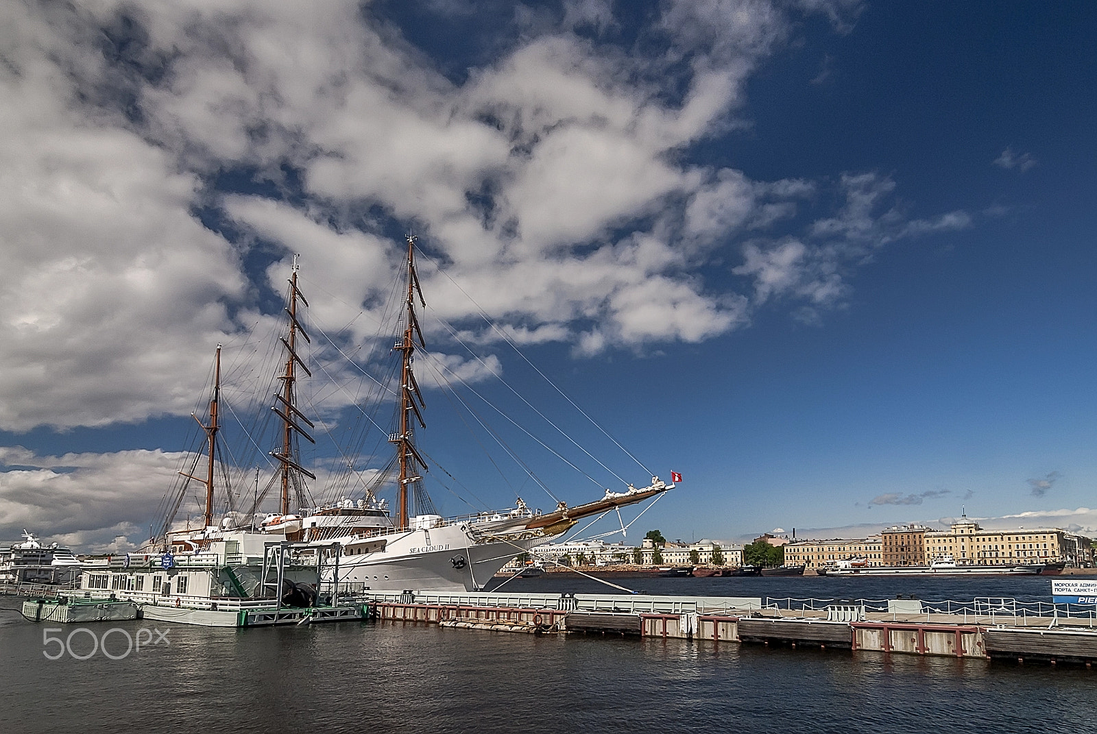Tokina AT-X Pro 12-24mm F4 (IF) DX sample photo. Sea cloud photography