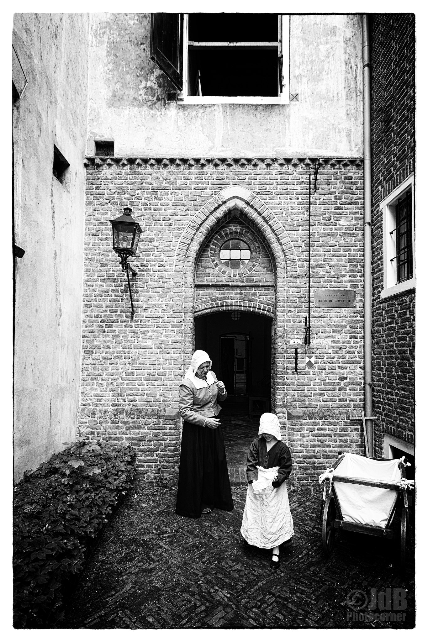 Tokina AT-X Pro 12-24mm F4 (IF) DX sample photo. Burgerweeshuis amersfoort photography