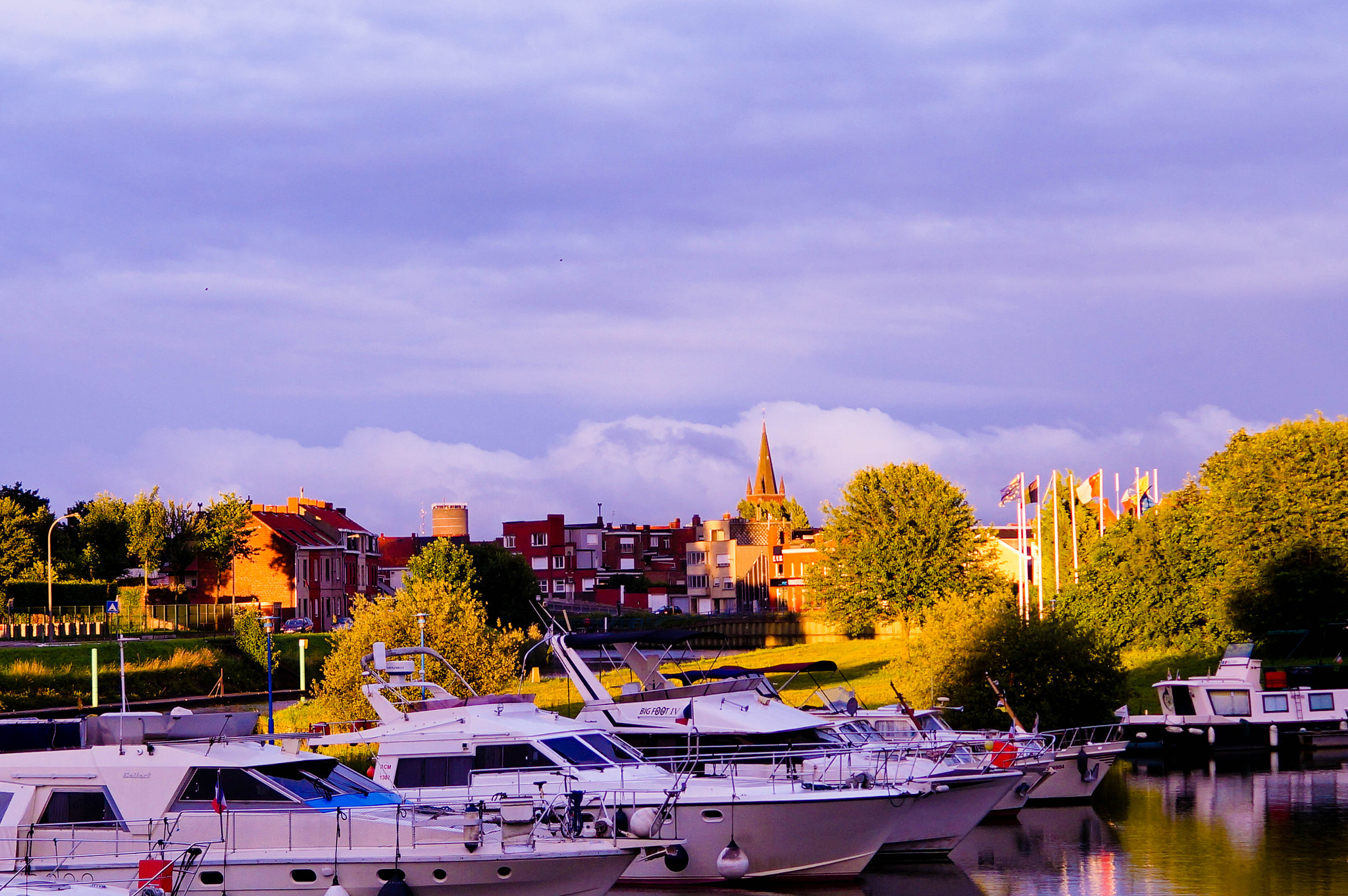 Sigma 70-300mm F4-5.6 DG Macro sample photo. Landscape boats photography