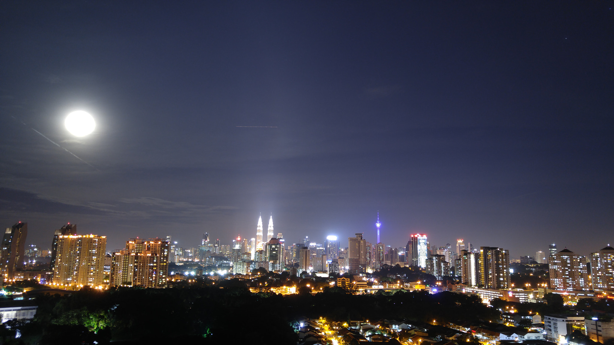 LG H818N sample photo. Kuala lumpur skyline photography
