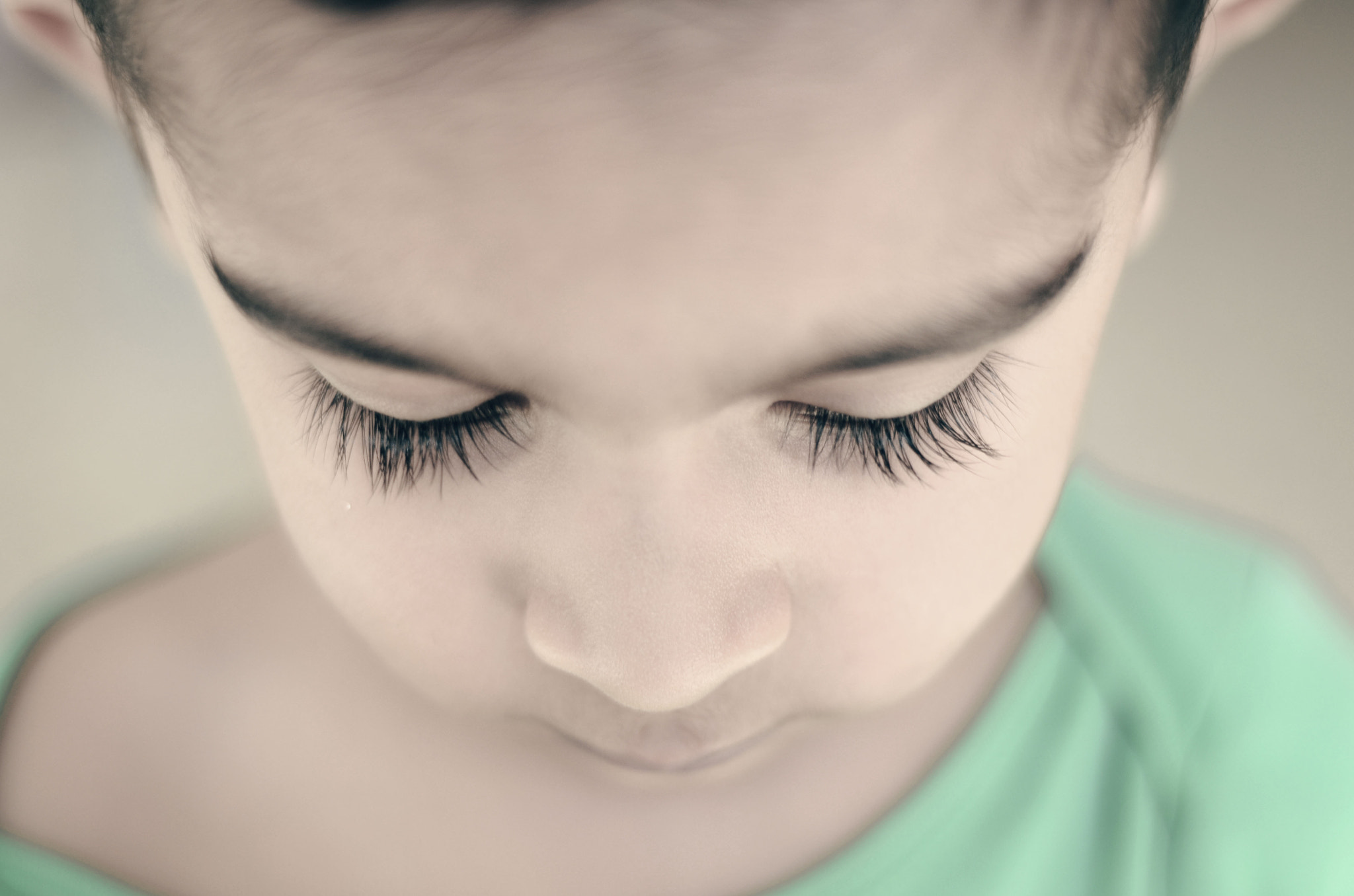 AF Zoom-Nikkor 28-80mm f/3.3-5.6G sample photo. A kid's prayer photography