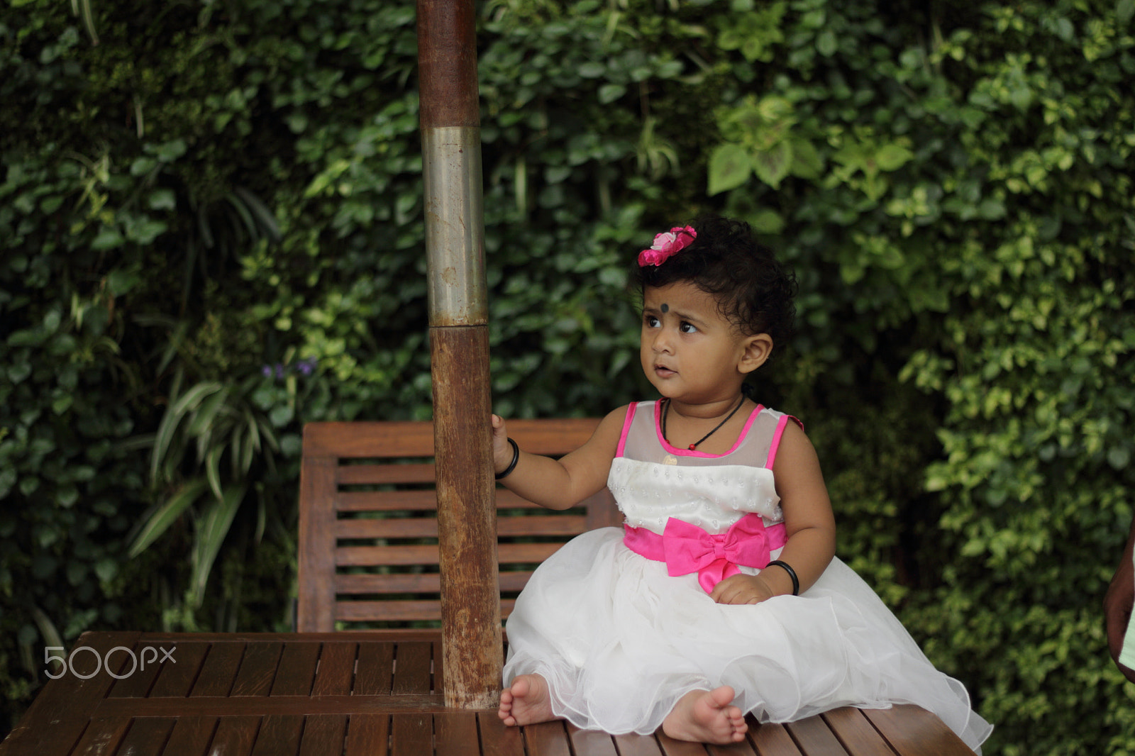 Canon EOS 750D (EOS Rebel T6i / EOS Kiss X8i) + Canon EF 50mm F1.8 II sample photo. Niece completes 01 year photography