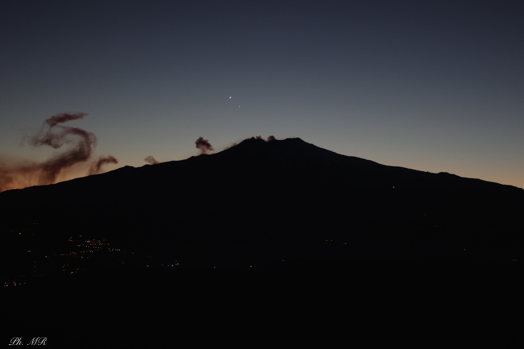 Canon EOS 60D + Canon EF 35-105mm f/3.5-4.5 sample photo. Mt. etna al tramonto photography