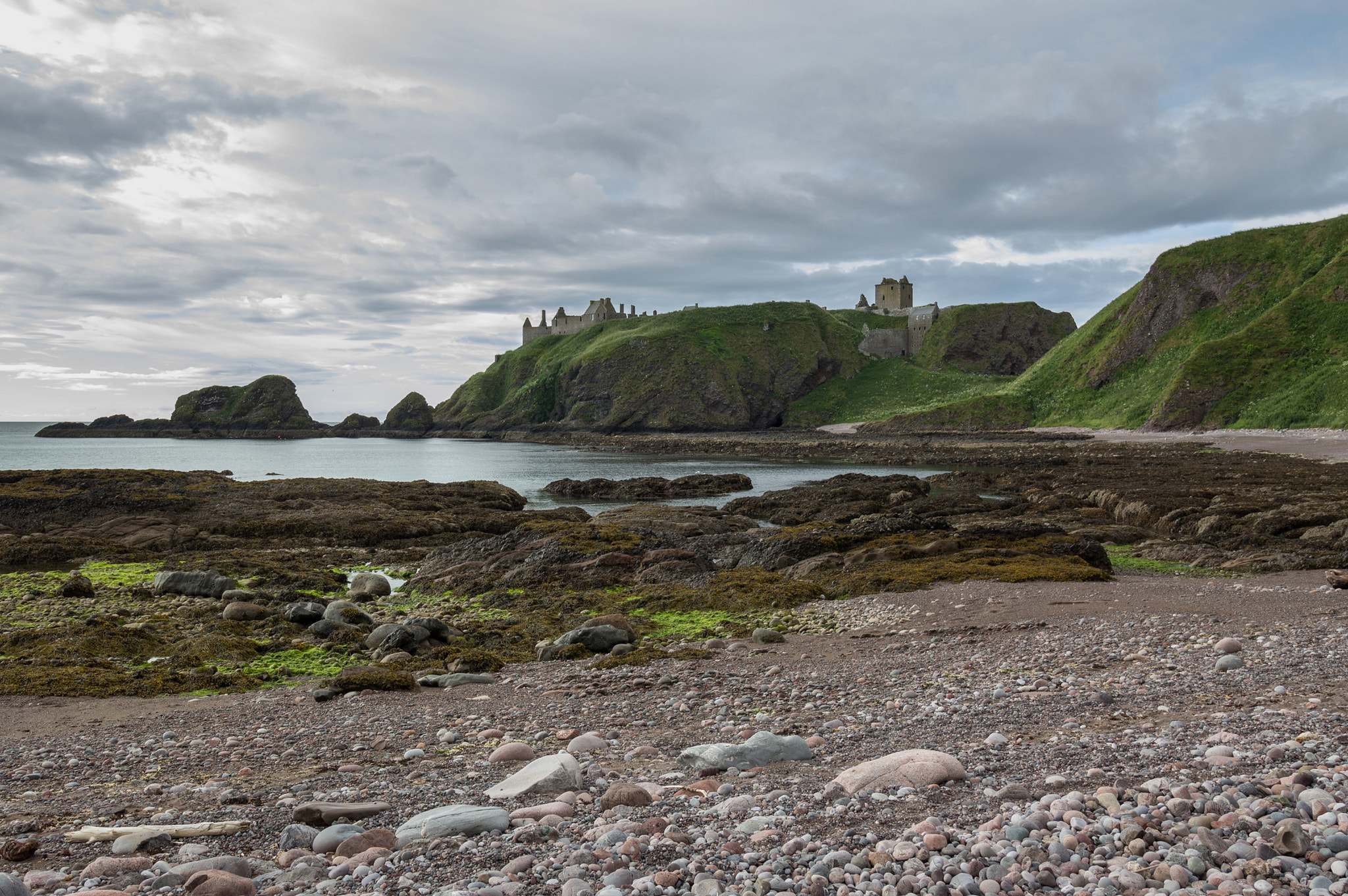 Canon EOS 600D (Rebel EOS T3i / EOS Kiss X5) + Canon EF-S 10-18mm F4.5–5.6 IS STM sample photo. Dunottar a different view photography