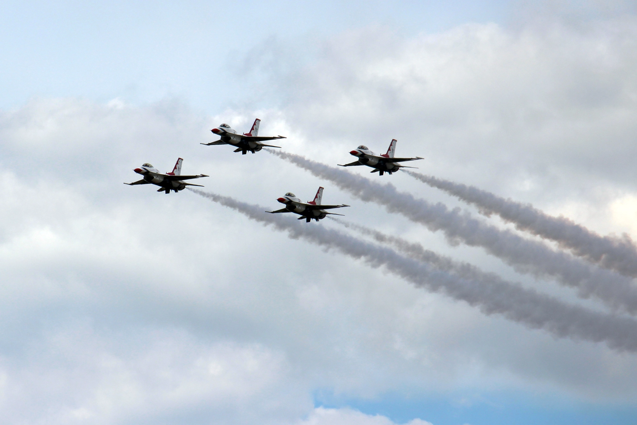 Canon EF-S 55-250mm F4-5.6 IS sample photo. Usaf thunderbirds photography