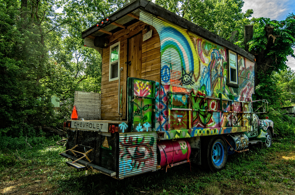 Hippie Camper Side View by Pat O'Neal / 500px