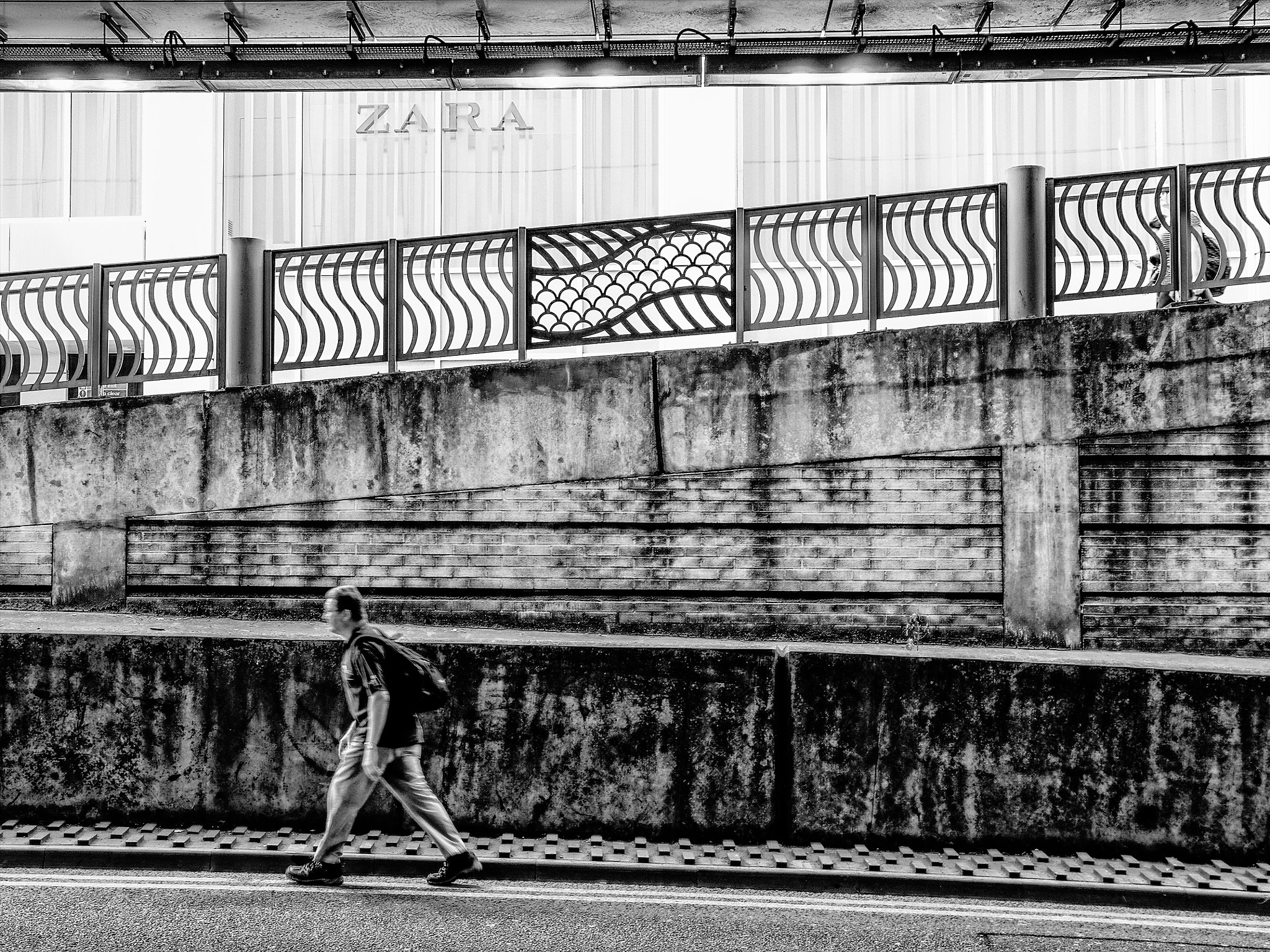 Sigma AF 10-20mm F4-5.6 EX DC sample photo. Underpass passerby photography