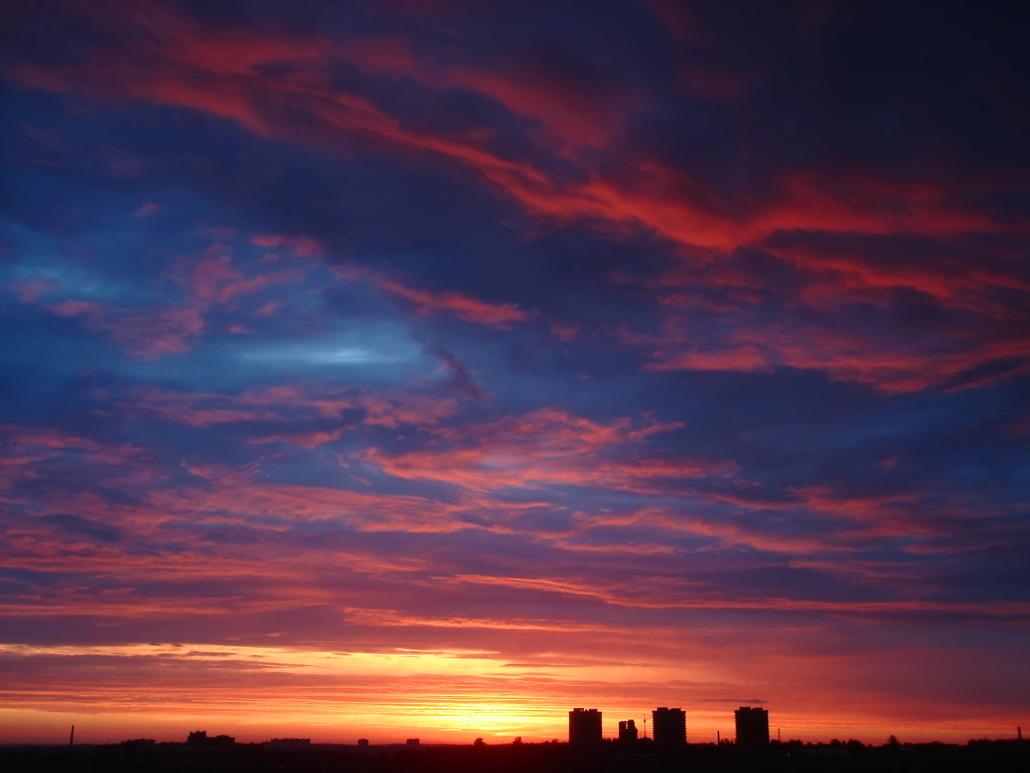 Sony DSC-W15 sample photo. Early morning multicolored sunrise photography