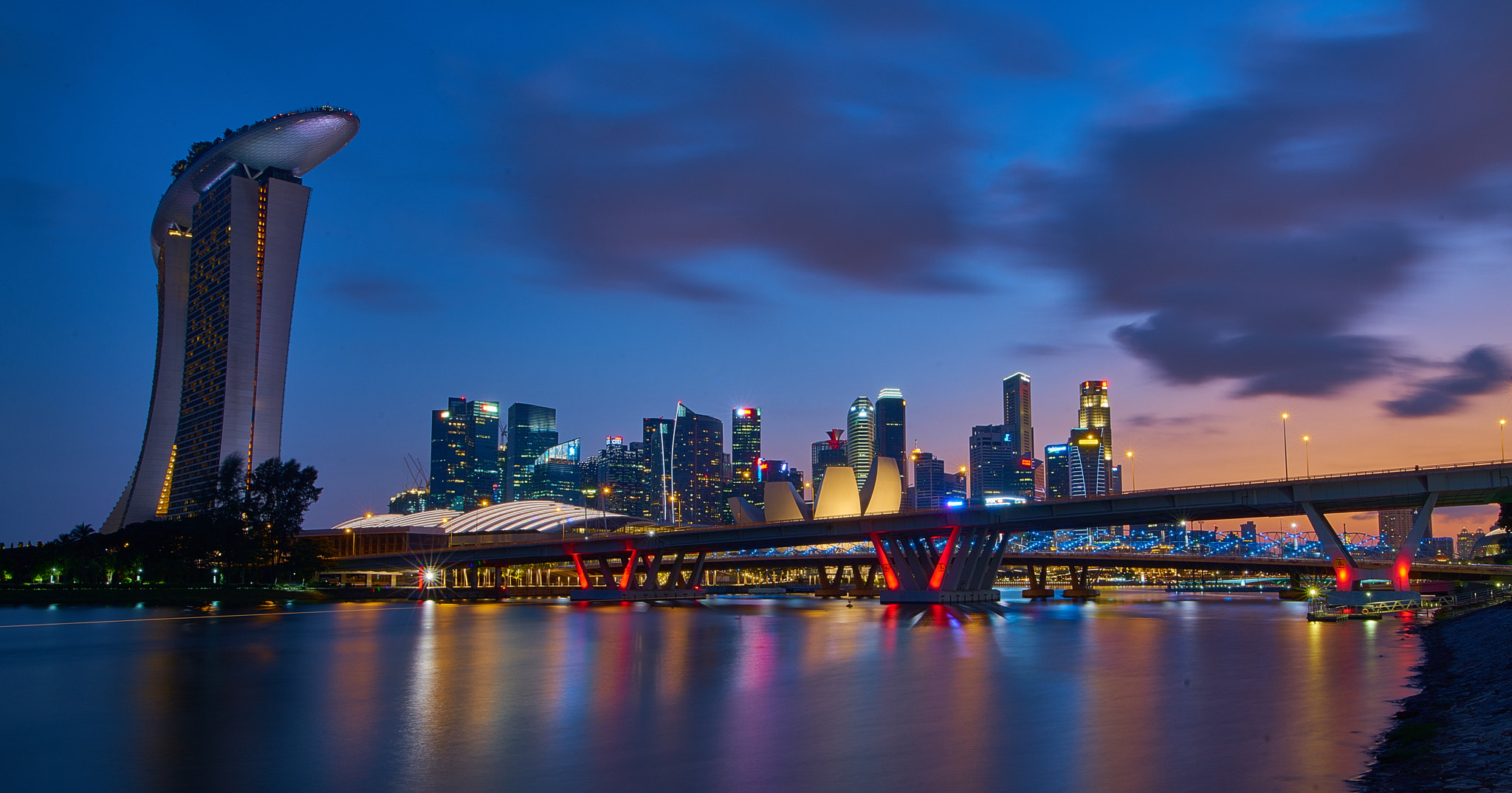 Sony a7R + 16-28mm F2.8 sample photo. Singapore nightscape photography