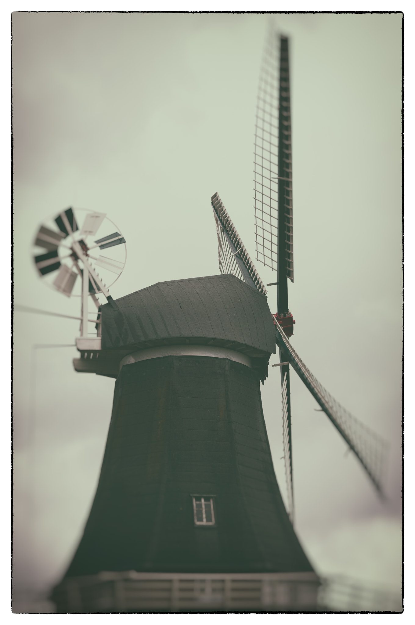 Nikon AF-S Micro-Nikkor 60mm F2.8G ED sample photo. Greetsiel photography