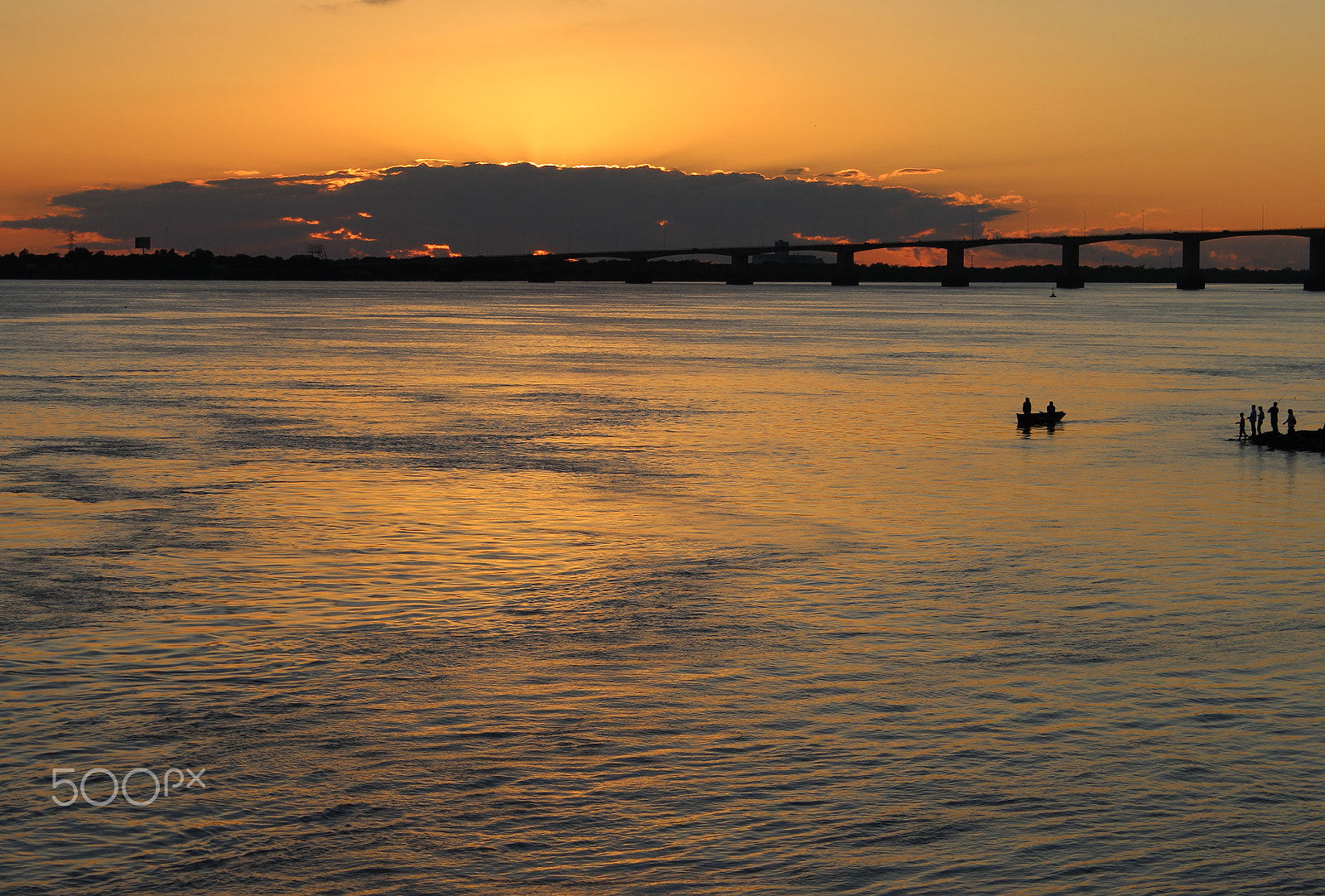 Canon EOS 100D (EOS Rebel SL1 / EOS Kiss X7) sample photo. End of the fishing day, by mauricio barbiani photography